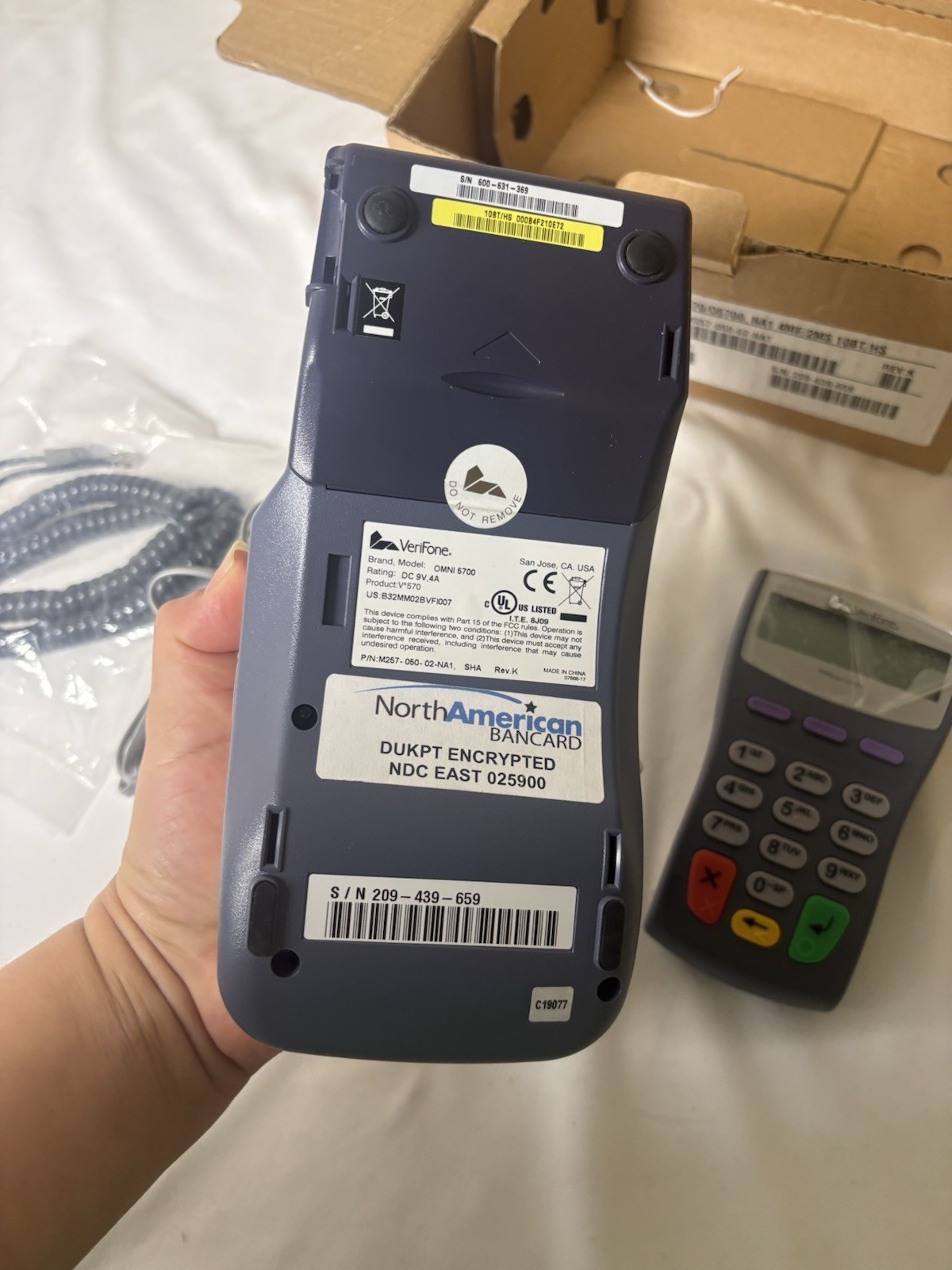 Verifone VX570 OMNI 5700 Credit Card Terminal with Pinpad and Cables Wired