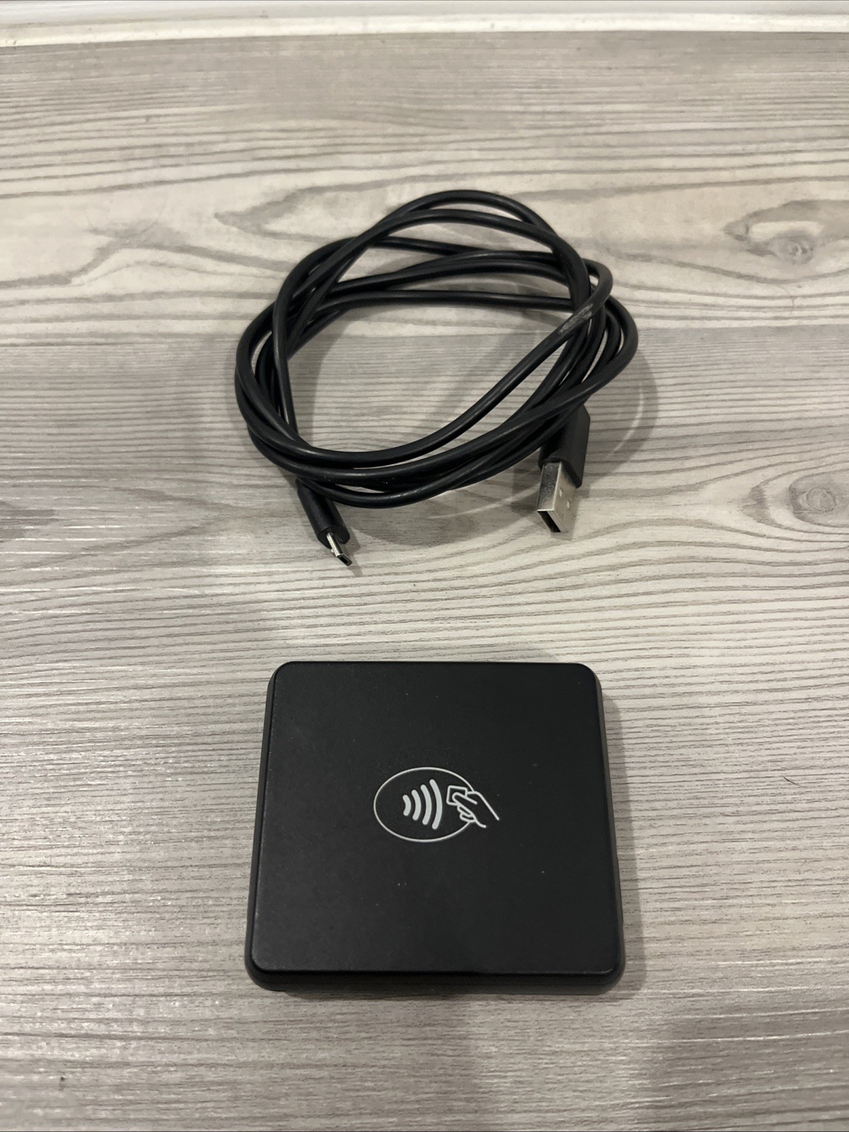 BBPOS CHB2A Chipper 2X BT Bluetooth NFC Card Reader 2AB7X-CHB2X