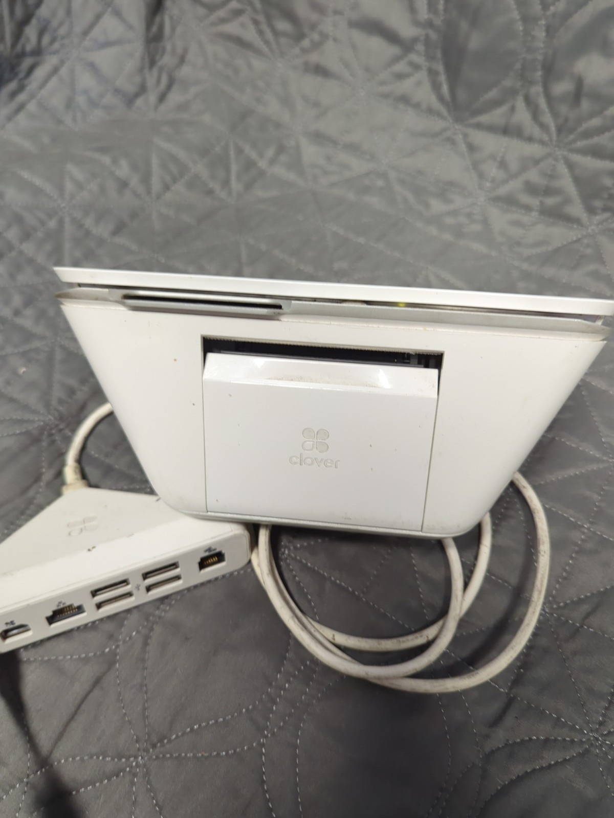 Clover Mini 2 POS System With Power Cables & Hub Factory Reset