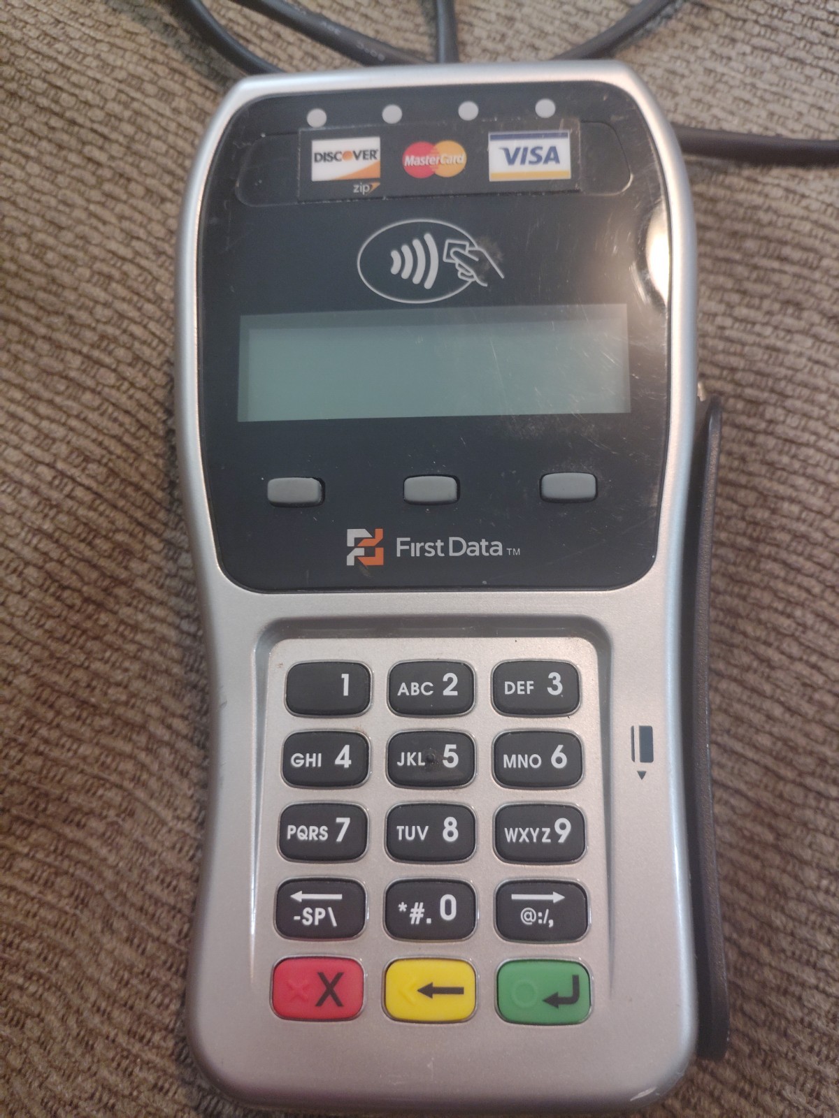 First Data FD-35 Pin Pad Credit Card Reader( Powers On Untested)