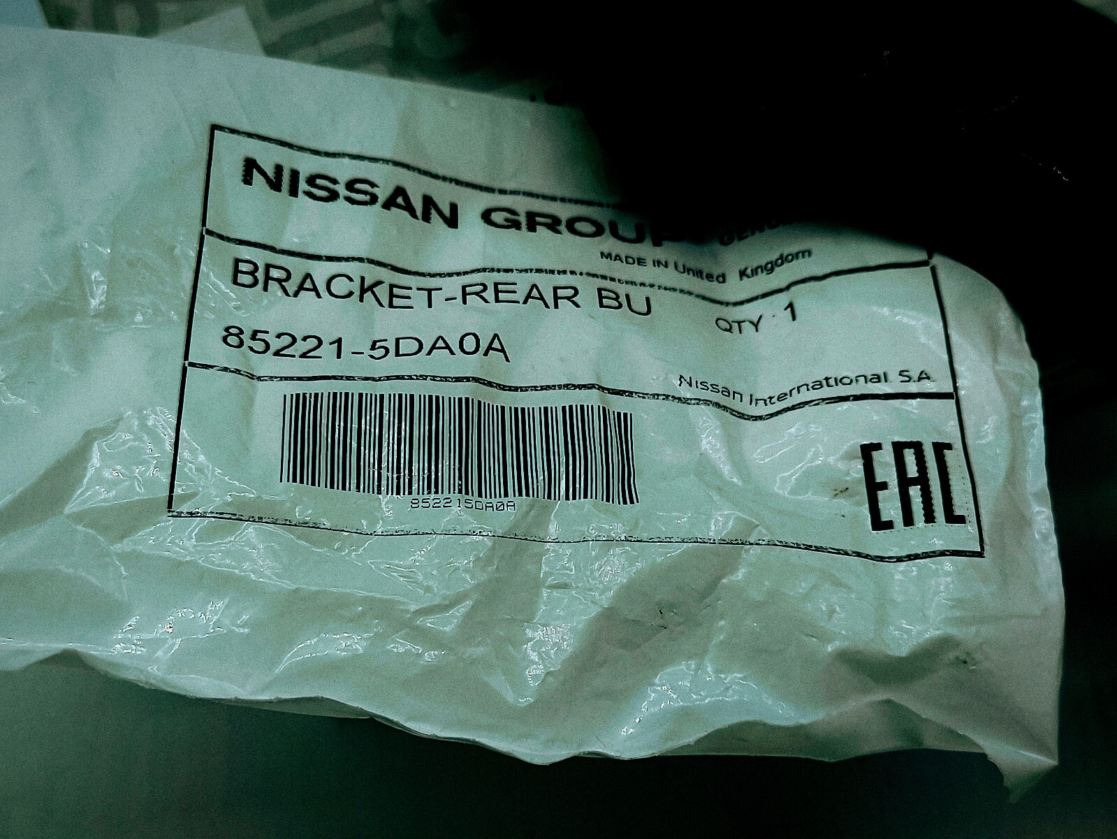 NEW GENUINE 852215DA0A FOR INFINITI Q30/QX30 05/2016-BRACKET-REAR BUMPER SIDE
