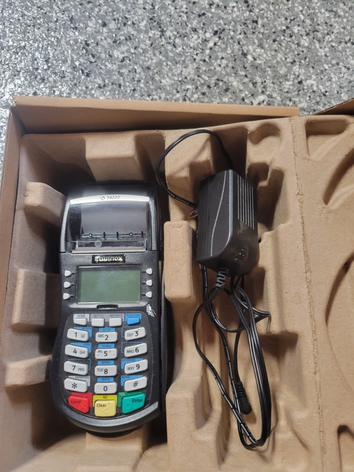 Equinox T4220 Merchant Credit Card Payment Terminal with Power Cord Untested