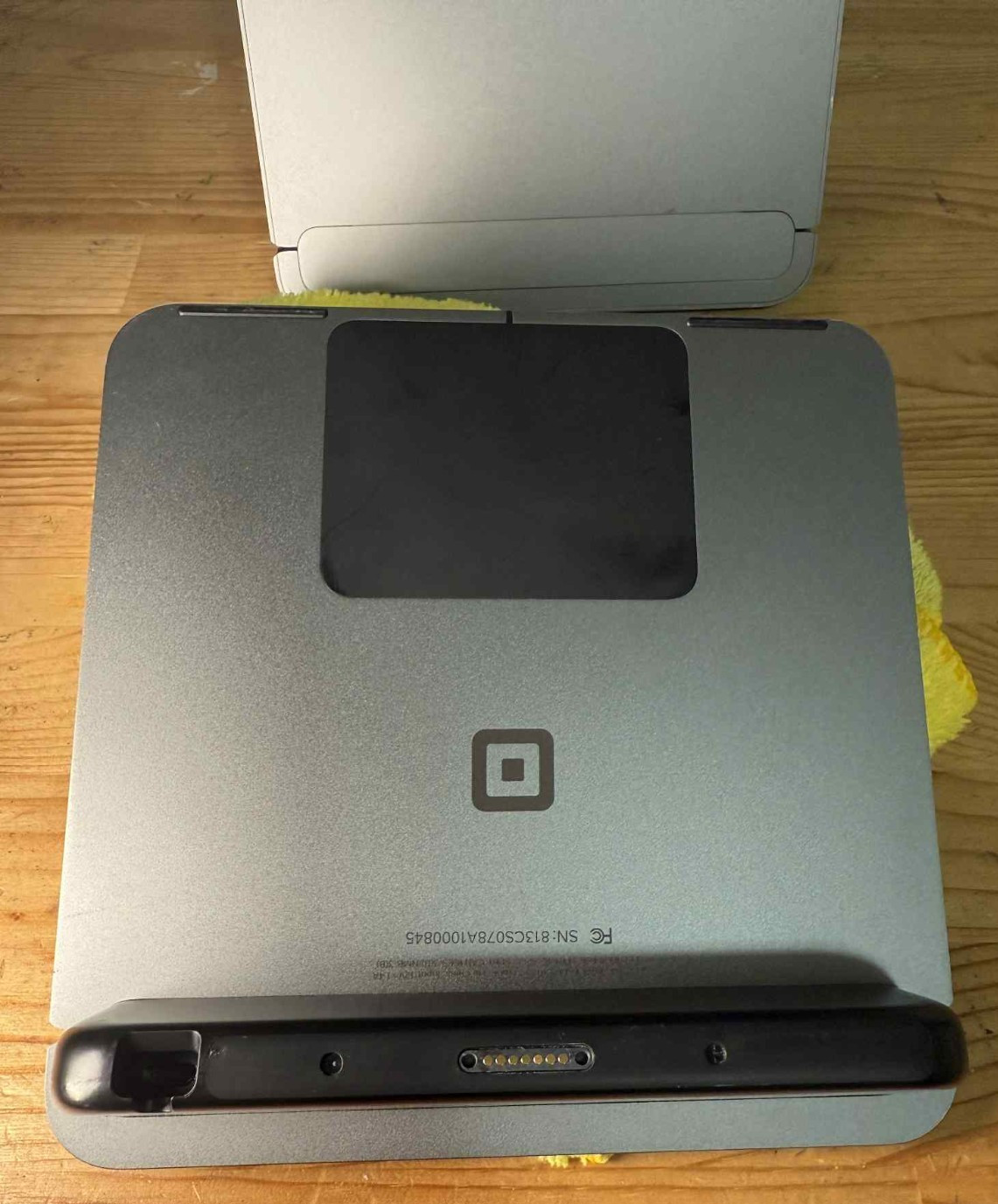 Square Model SPB1-01 POS Register w/ Card Reader SPB4-01 (No power cables)