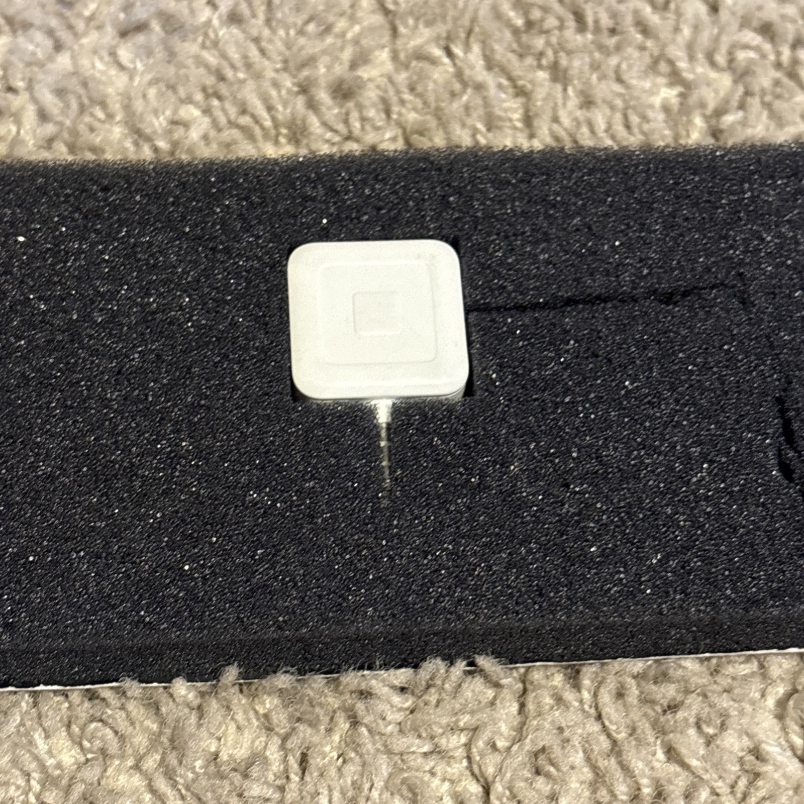 Square A-SKU-0523 Reader for Magstripe Lightning Connector WITH PACKAGE
