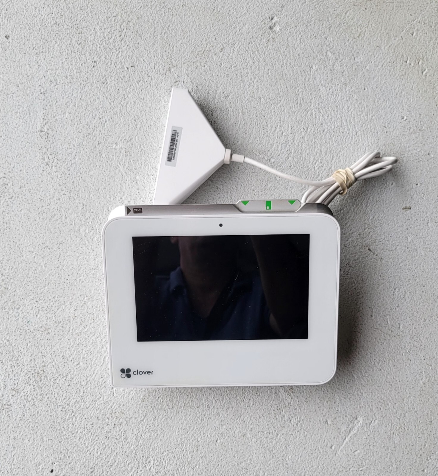 Clover Mini Wifi C300 – Card Reader / POS Point of Sale System, Pre-owned.