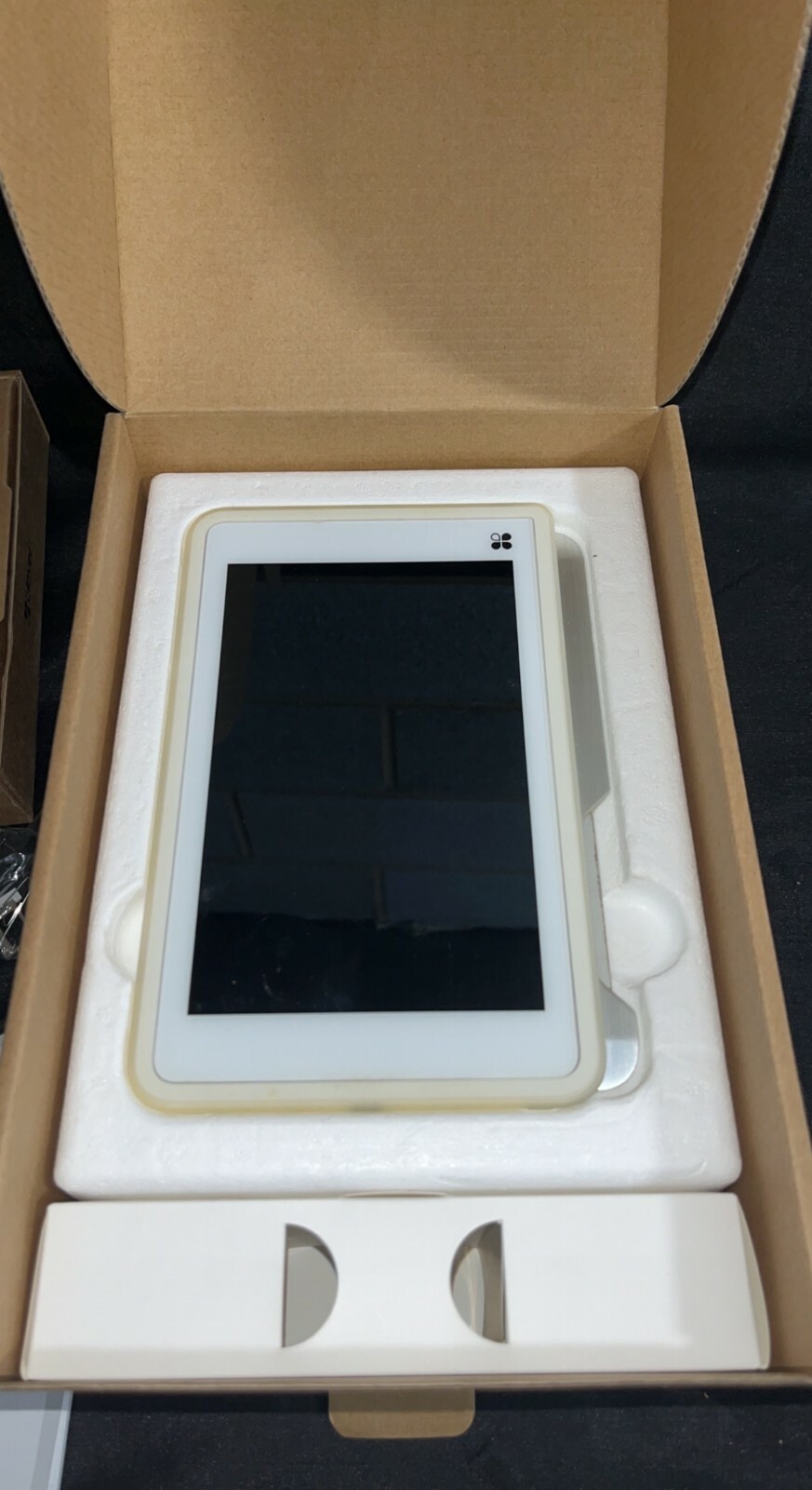 Clover C201 Network Mobile 3G with Clover Clip