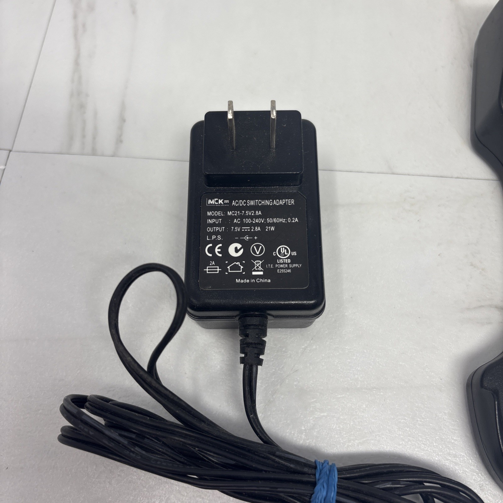 Hypercom Equinox M4230 Wireless Credit Card Terminal with Stand D4210