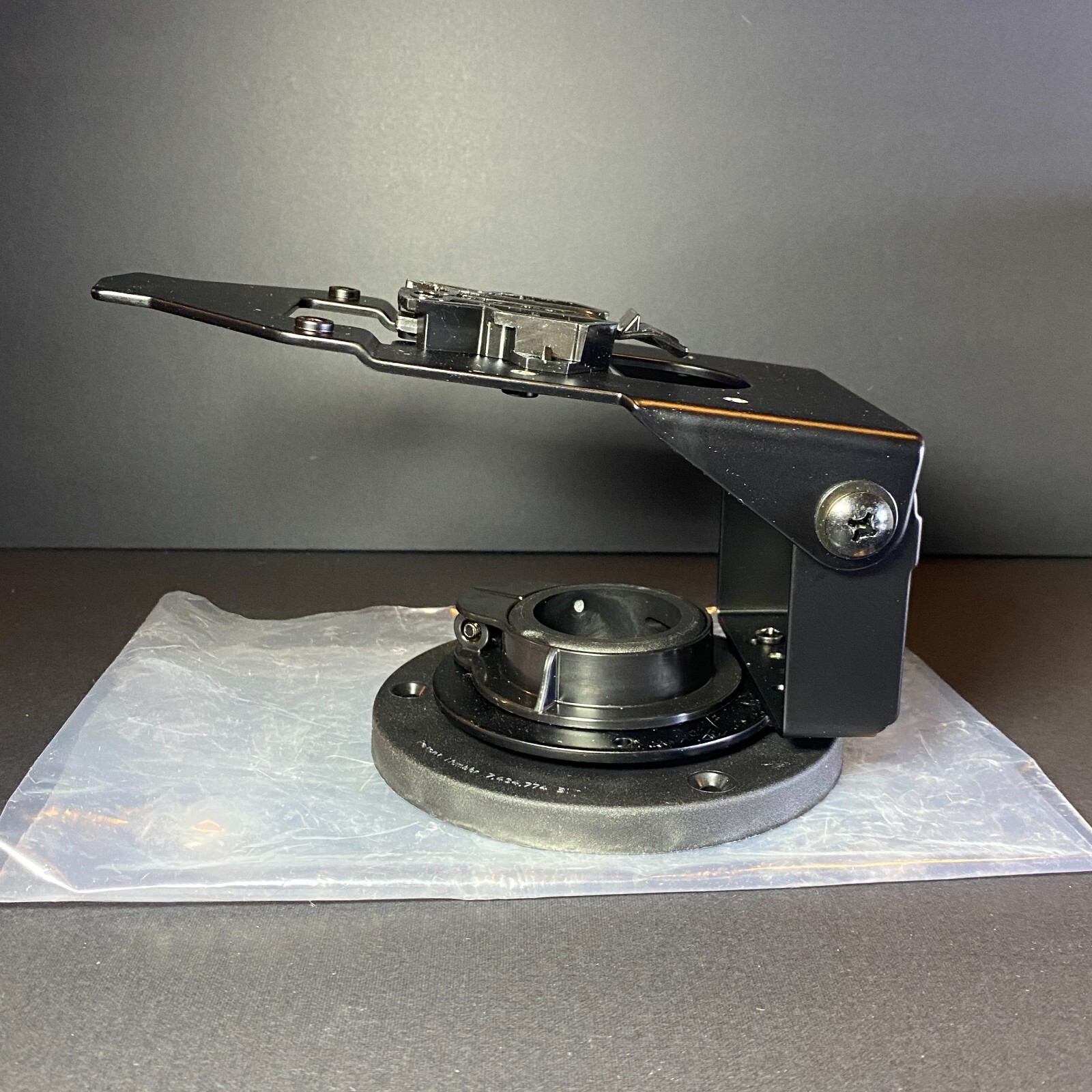 Havis 367-4531 Low Contour Stand 8-90 Degree Center Hole Swivel LAN 7000