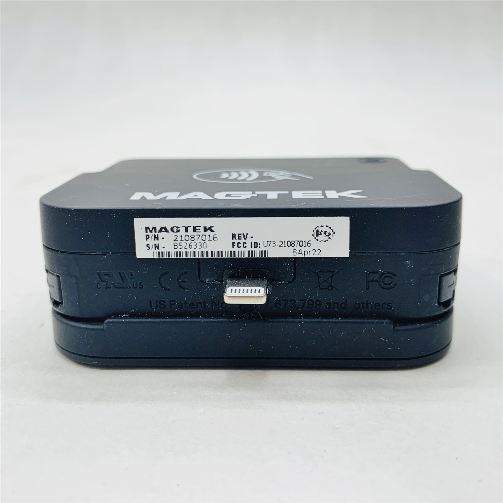 Magtek 21087016 iDynamo 6 Secure Mag/EMV Mobile iOS Lightning Credit Card Reader