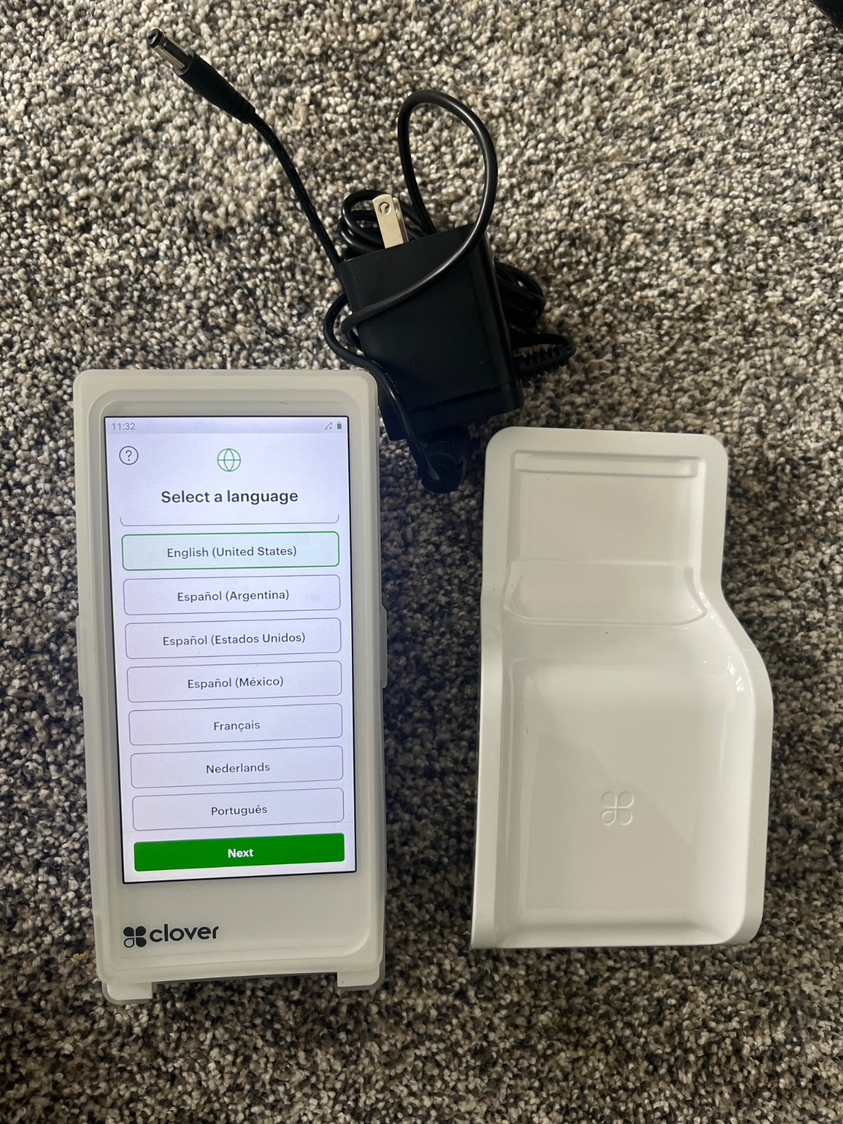Clover flex 3 POS wireless units with cradle and power cord lot of 12