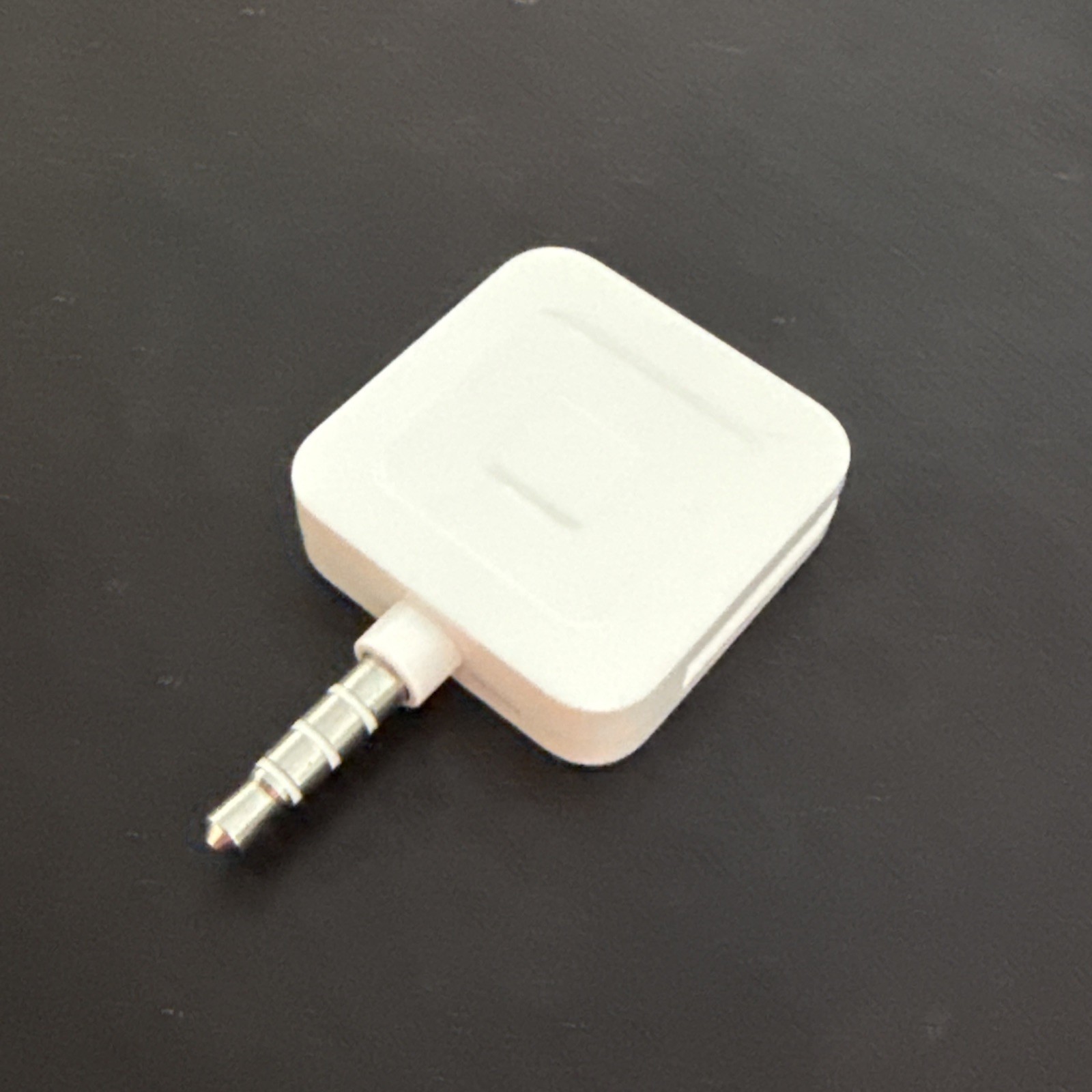 Square A-PKG-0206-01 Credit Debit Card Reader – White for Apple iPhone & Android