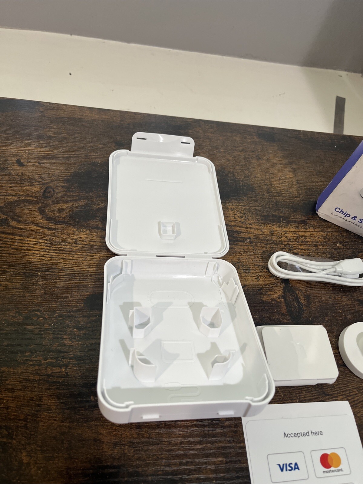 Shopify Chip and Swipe Credit Card Reader White Model S1701 Excellent Condition
