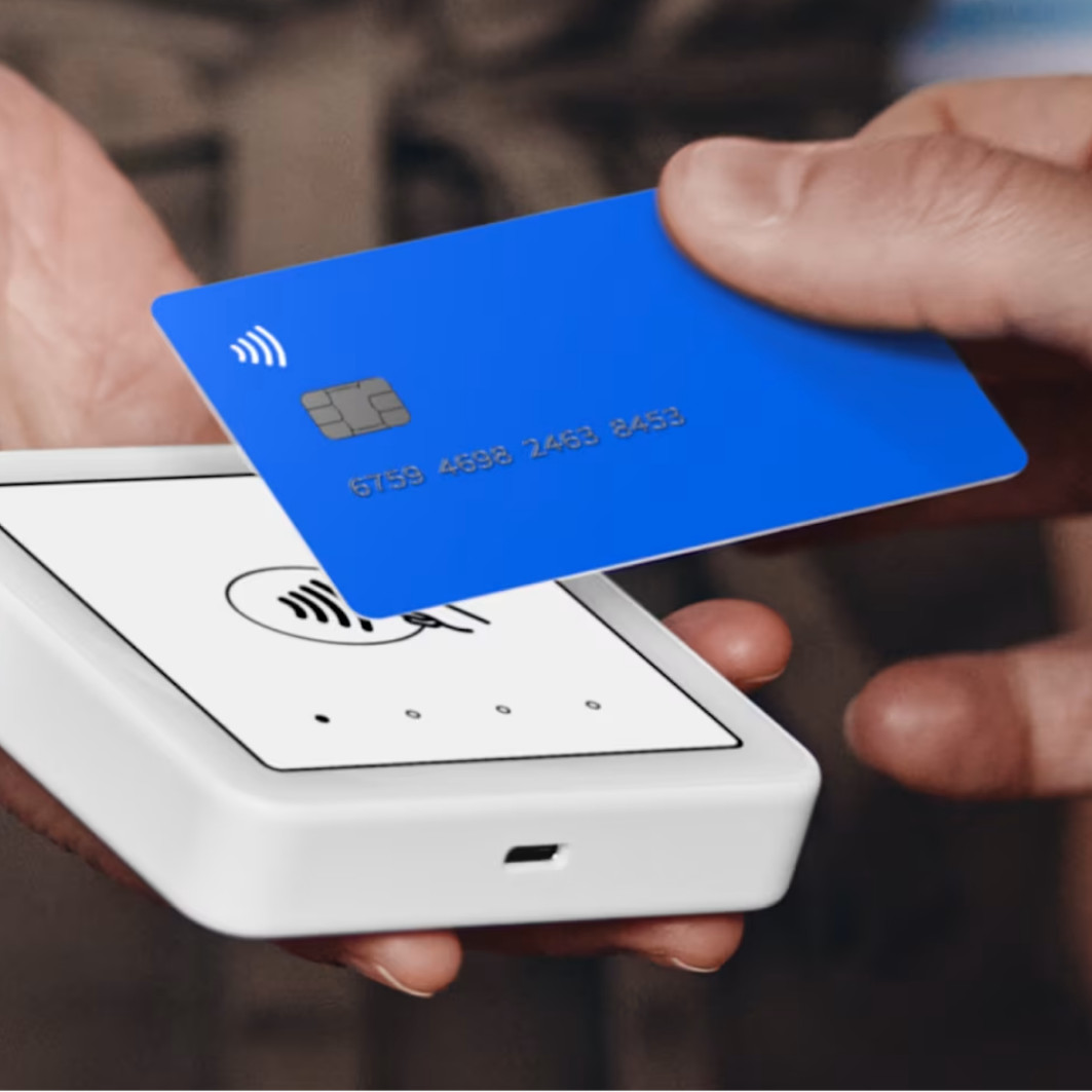 SumUp Solo Card Reader with Charging Cradle – Contactless & Chip Payments