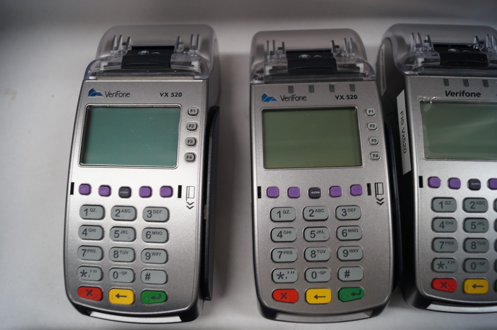 LOT (8) VeriFone VX 520 EMV Terminal 3 with Bottom Covers RESELLER WORKING D322