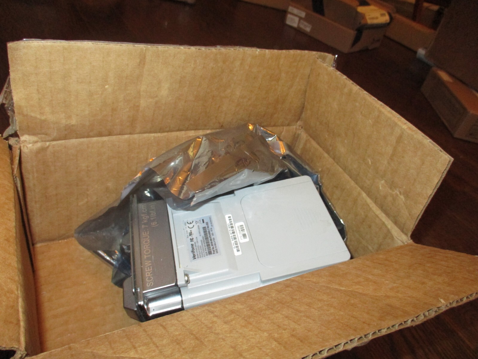 VERIFONE UX300-WPWR Credit Card Reader M159-300-070-WWA in Box