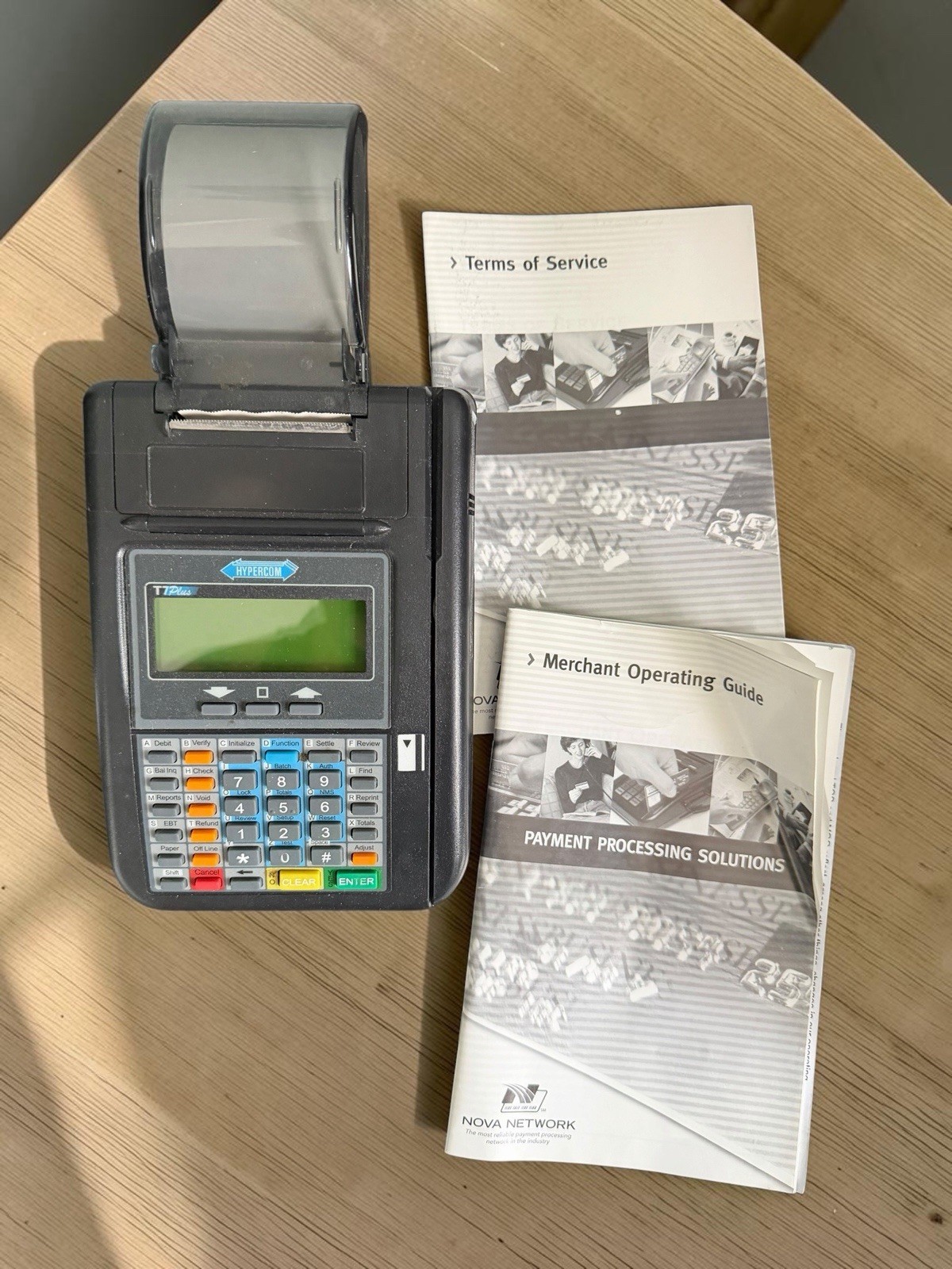 Hypercom T7 Plus Credit Card Terminal POS Reader w/ Power Adapter & Manual