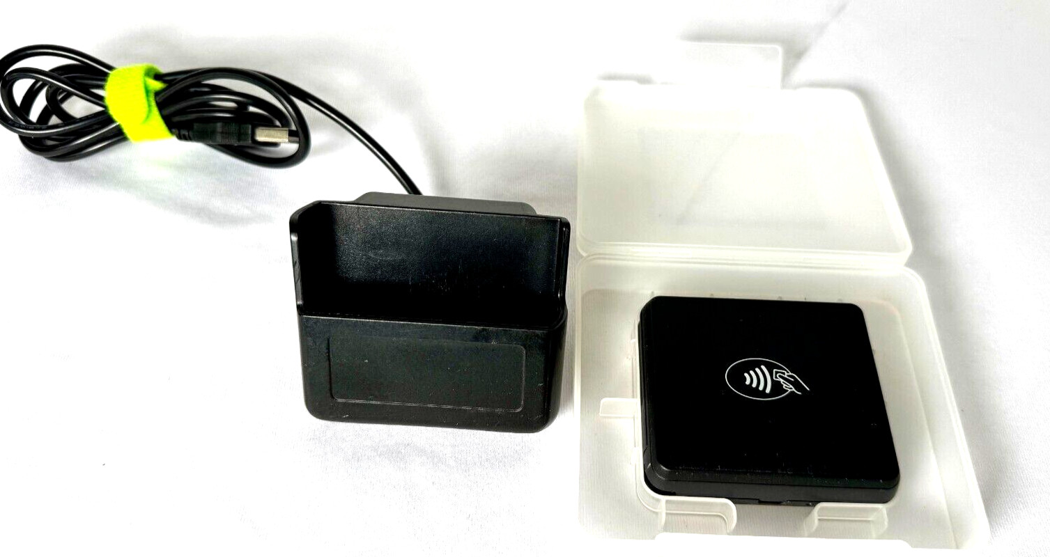BBPOS Chipper 2X BT Bluetooth Card Reader w/Charging Dock