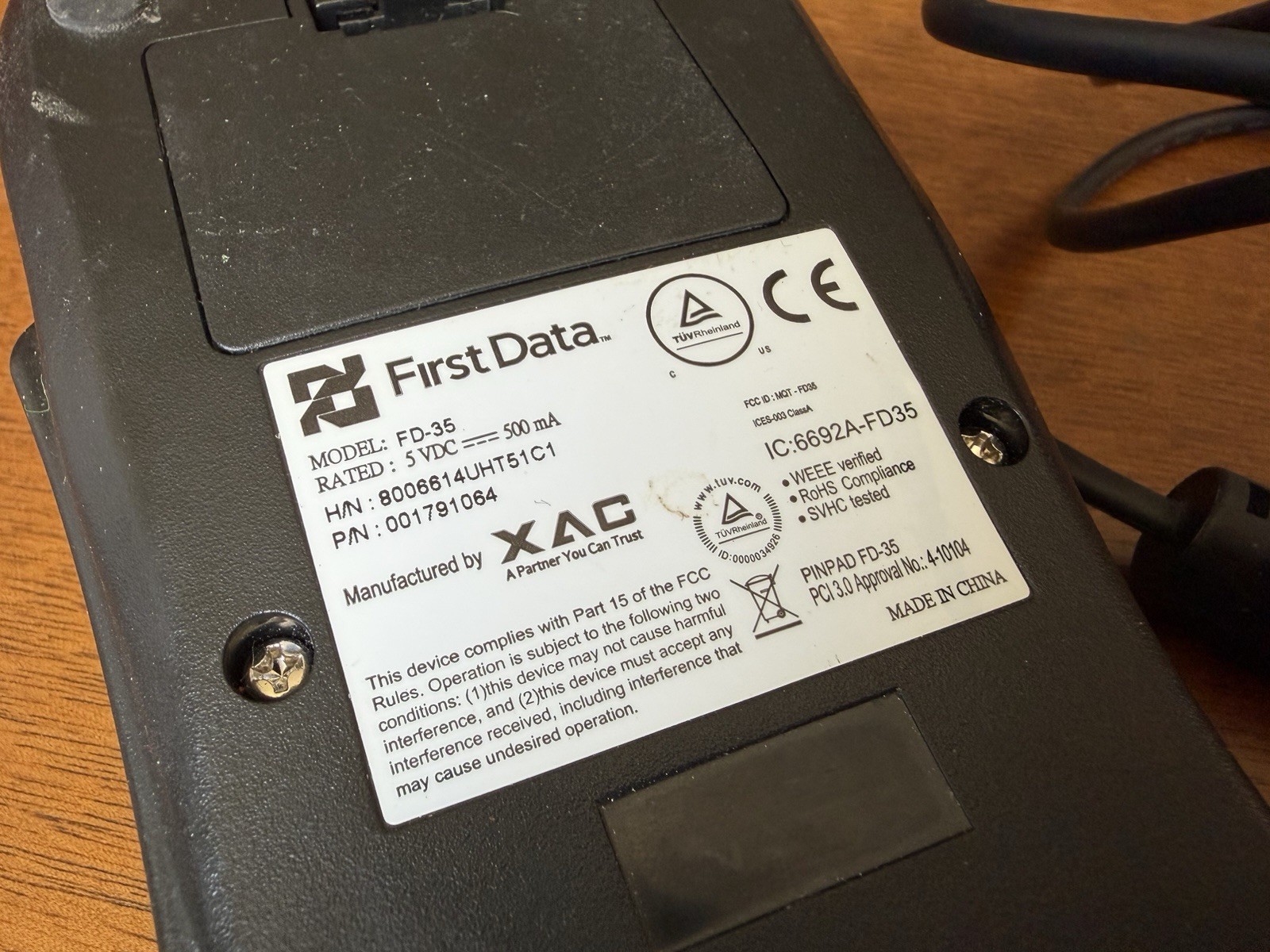 First Data FD-35 Credit Card Reader EMV NFC Pin Pad DRE3-4