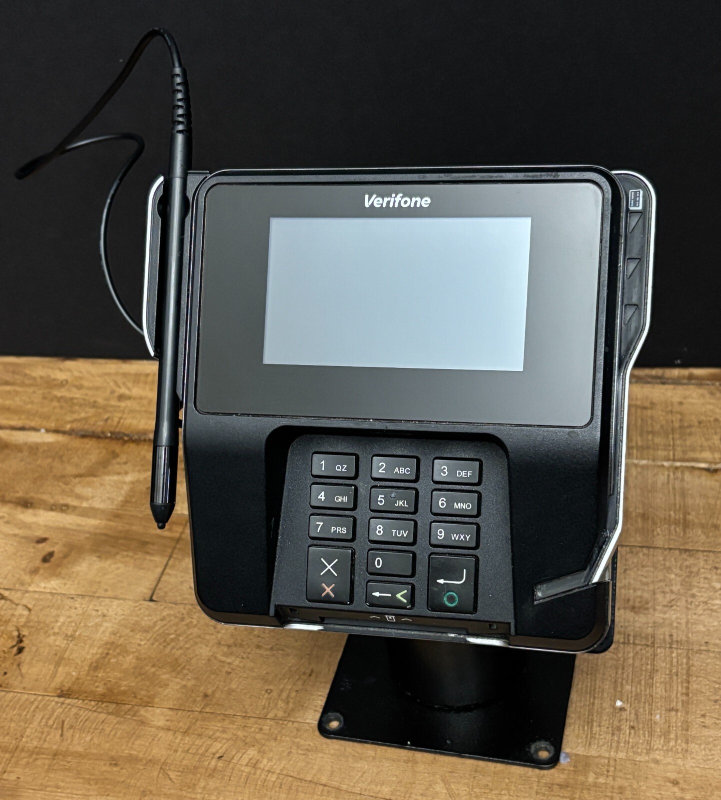 VeriFone MX 915 Card Terminal with swivel stand base (A)