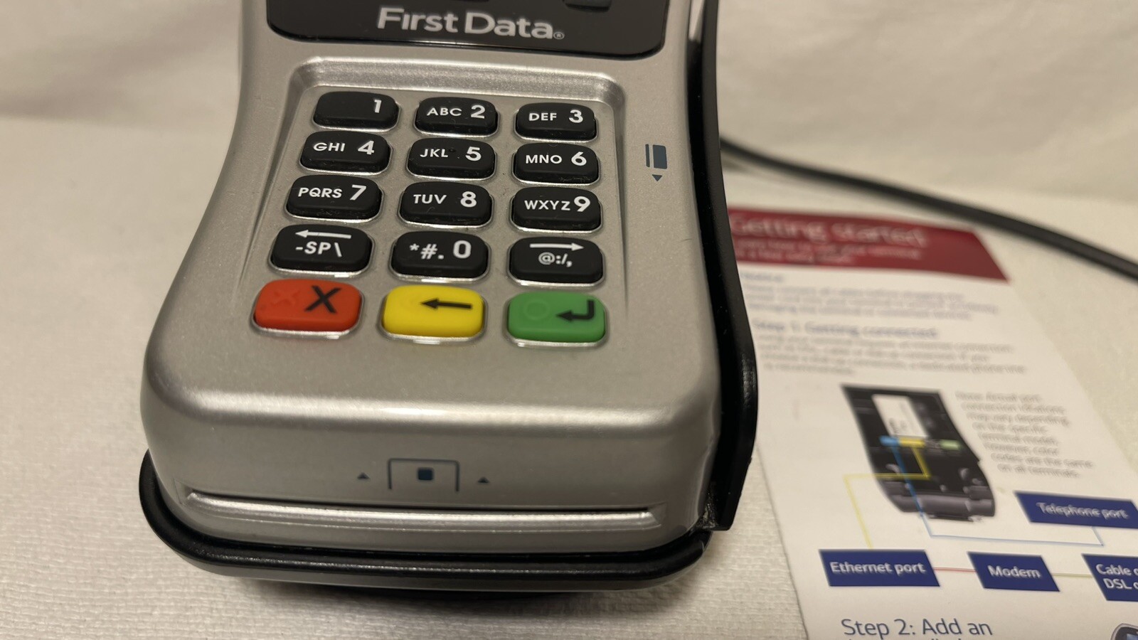 First Data FD-35 Credit Card Reader EMV NFC Pin Pad DRE3-4 W/Base *Fast Shipping