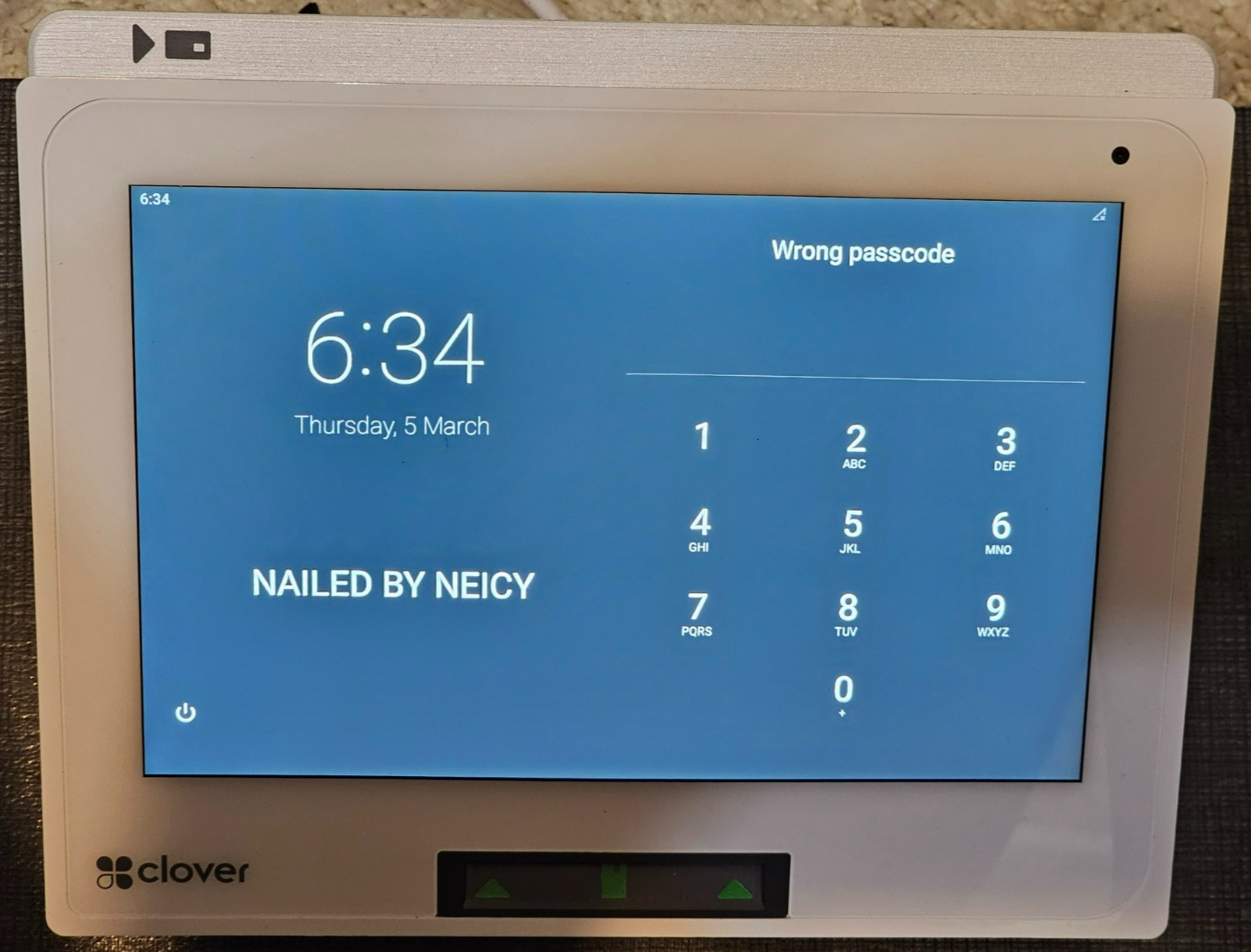 Clover Mini Terminal POS System HFS-C305 Touchscreen Credit Card Reader Locked