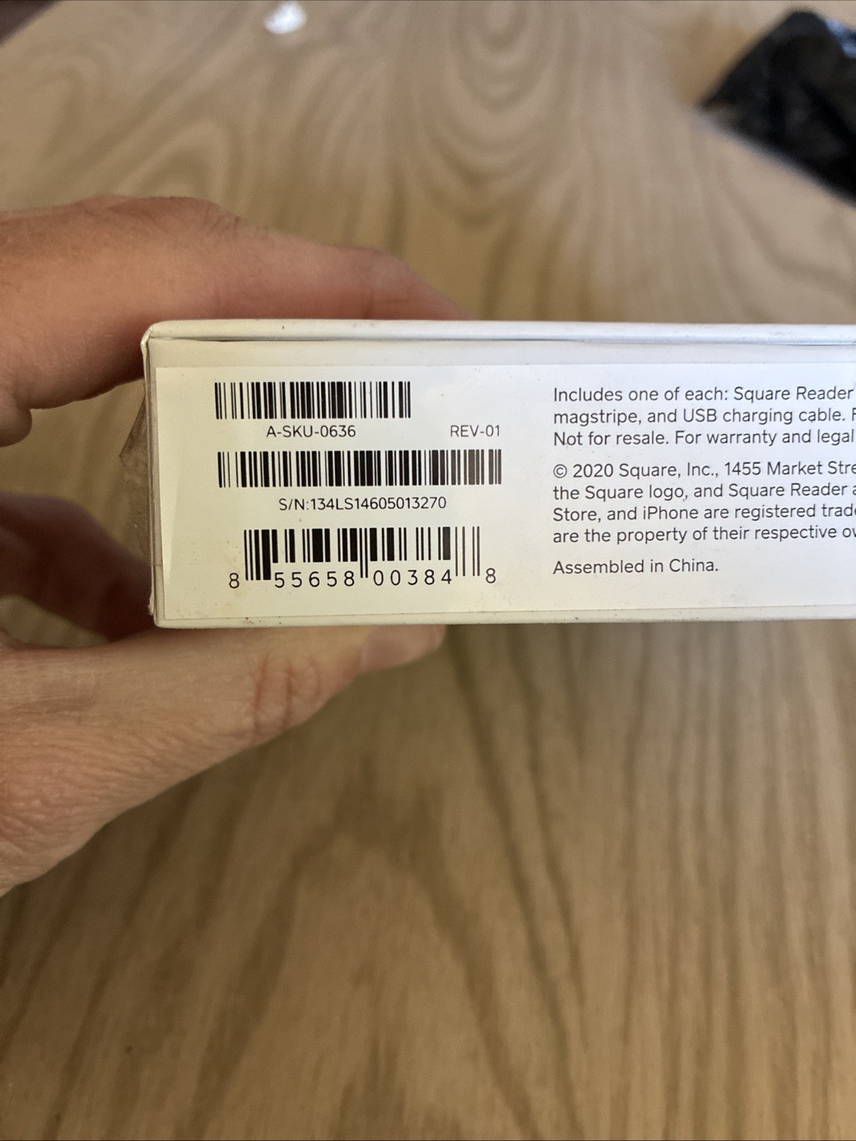 Square A-PKG-0206-01 Credit Debit Card Reader – White for Apple iPhone & Android