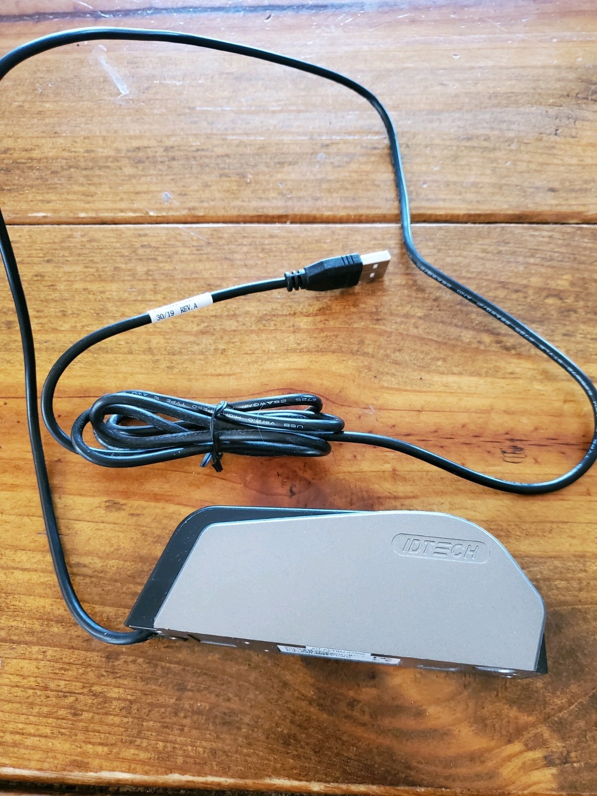IDTECH Augusta S USB HID-SRE EMV Chip and Magnetic Stripe Card Reader IDEM-851P