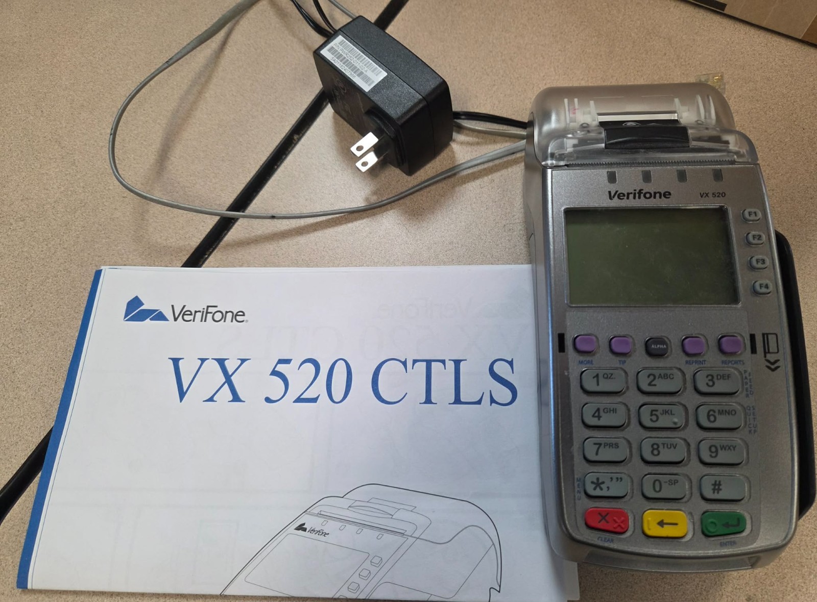Verifone VX520 VX 520 Credit Card Machine Terminal Reader W Paper And Power
