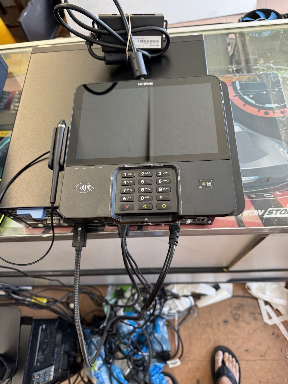 VeriFone M440 Credit Card PIN Pad Terminal w/ Pedestal POS Payment Reader