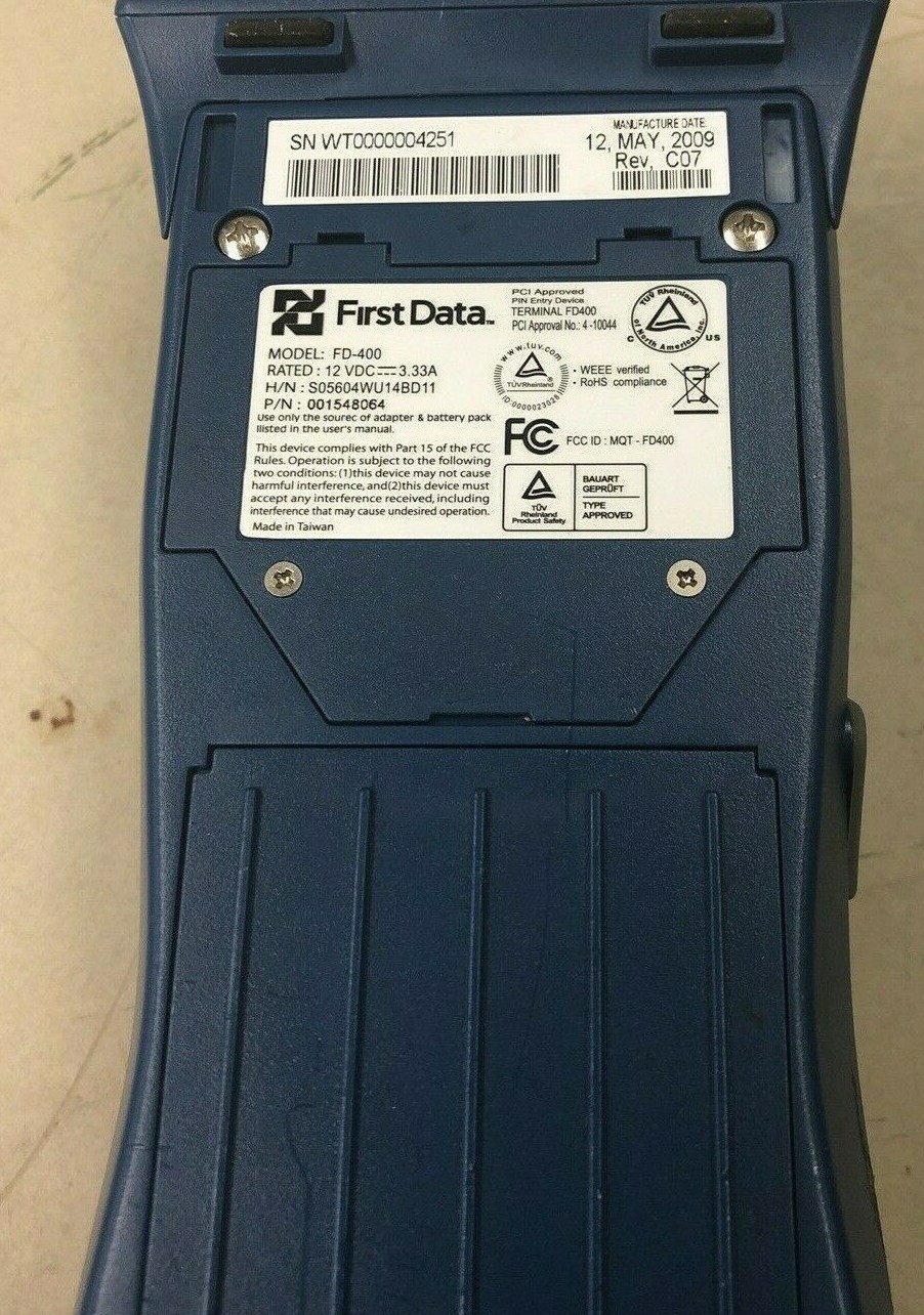 FD400 First Data Payment Wireless Processing Terminal with recharge cord