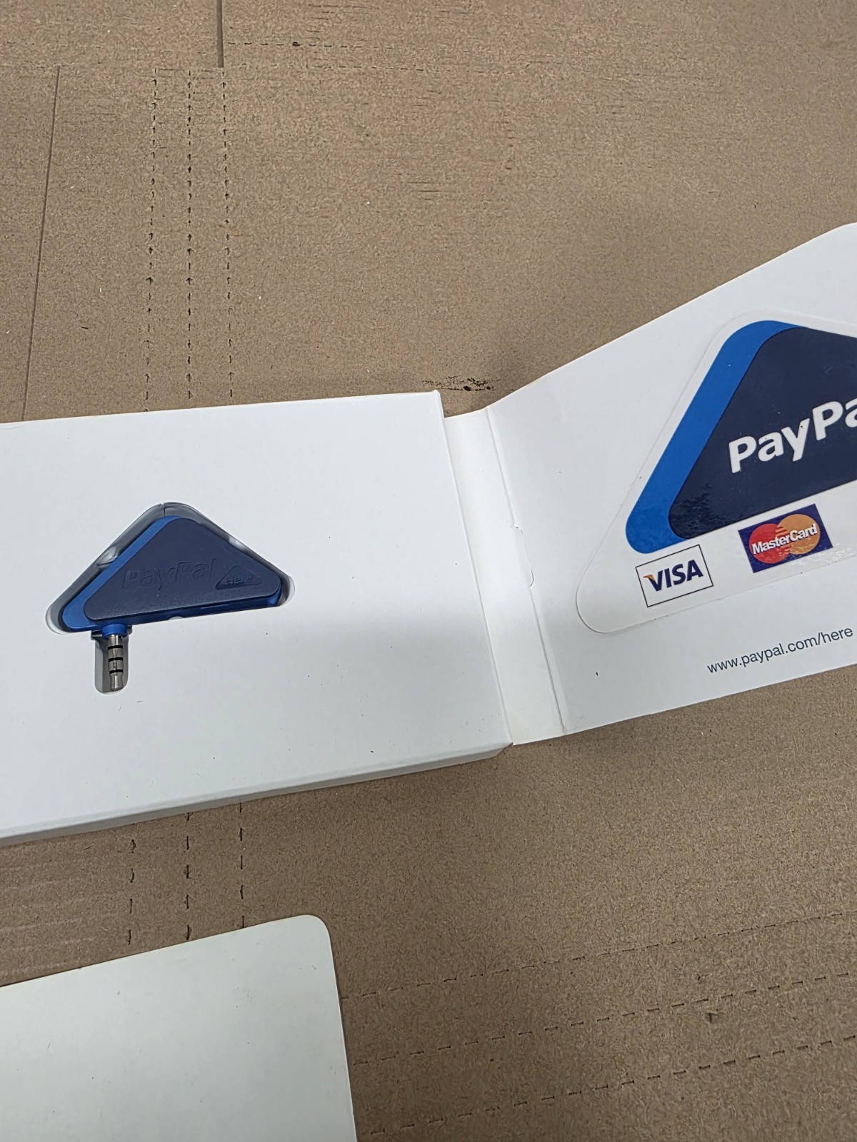 Credit Card Reader Chip Machine for Mobile Phones, iPhone iPad, Square + Paypal