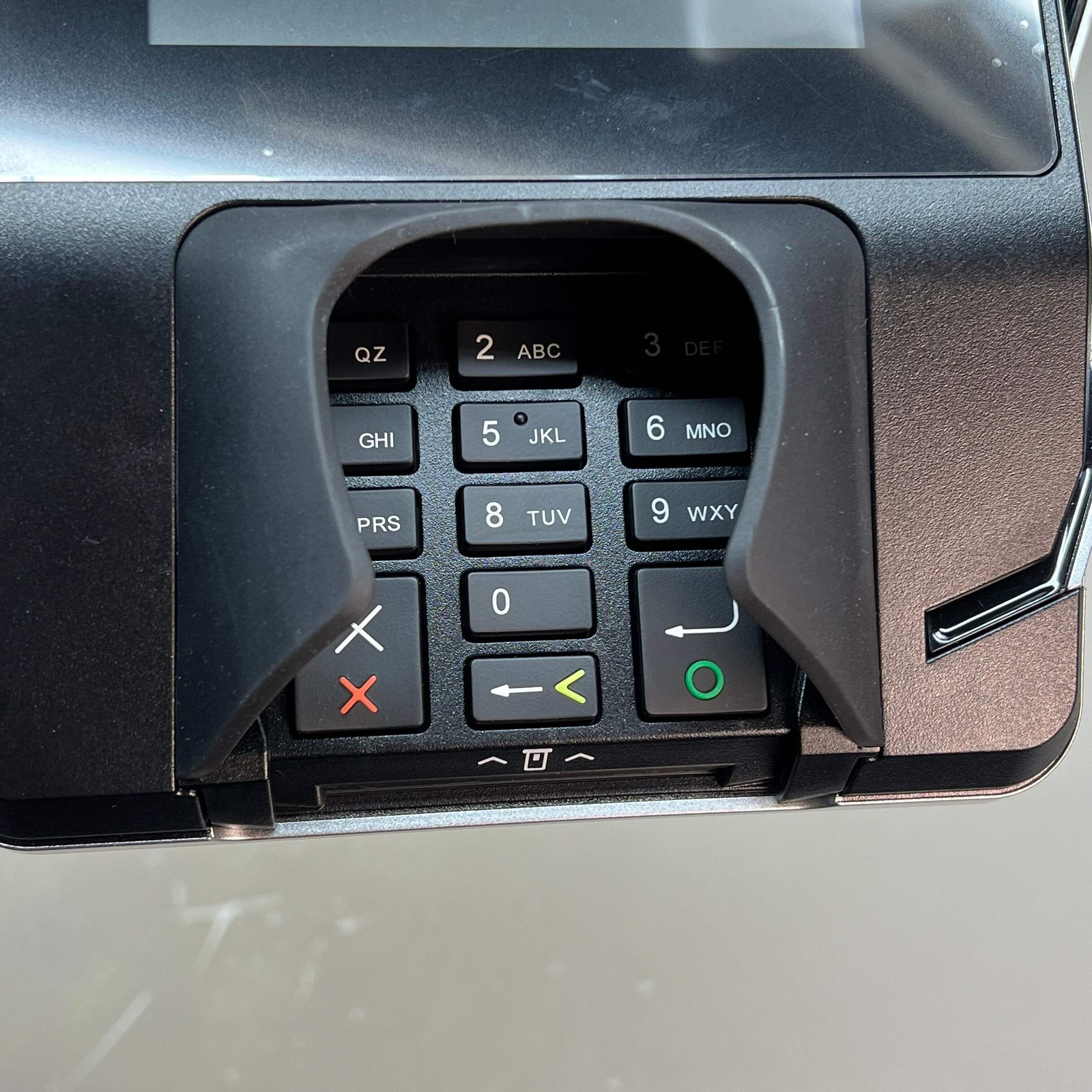 VERIFONE Payment Terminal 400 MHz/256 MB RAM Ethernet 4.3″ Black M132-409-01-R