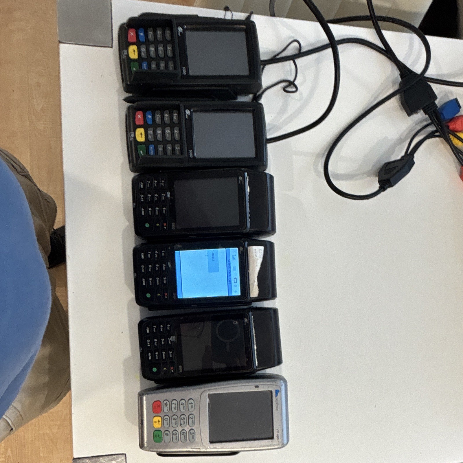 6 Verifone Wireless Credit Card Terminals Lot w/ PIN Keypads