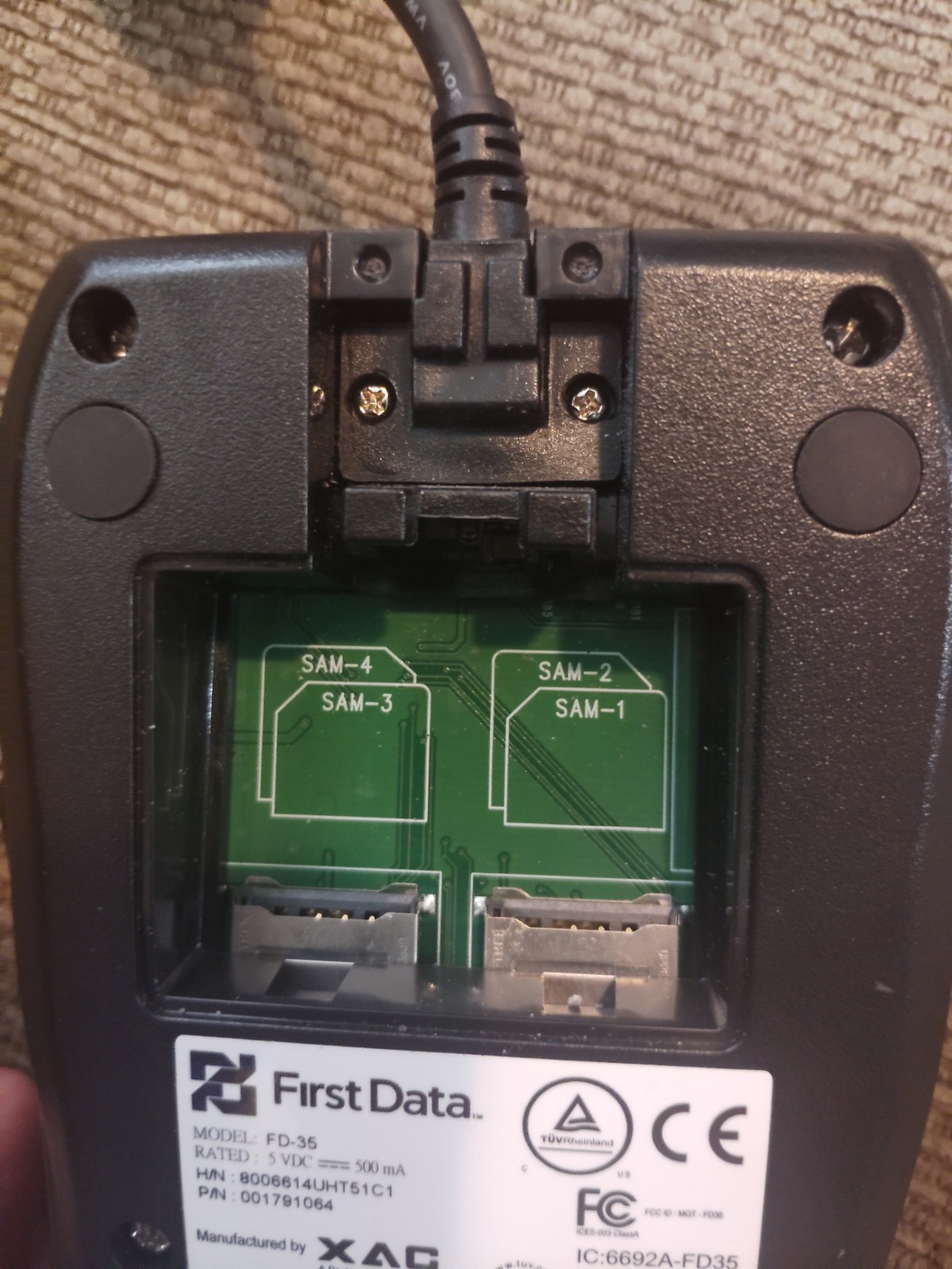 First Data FD-35 Pin Pad Credit Card Reader( Powers On Untested)