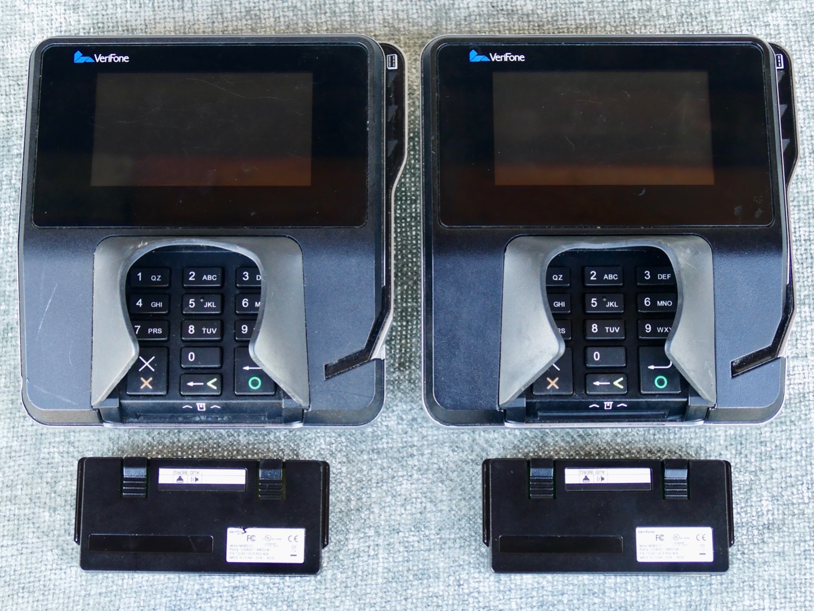Lot of 2 Verifone MX 915 Pin Pad Payment Terminal w/MX900-01 – mx915