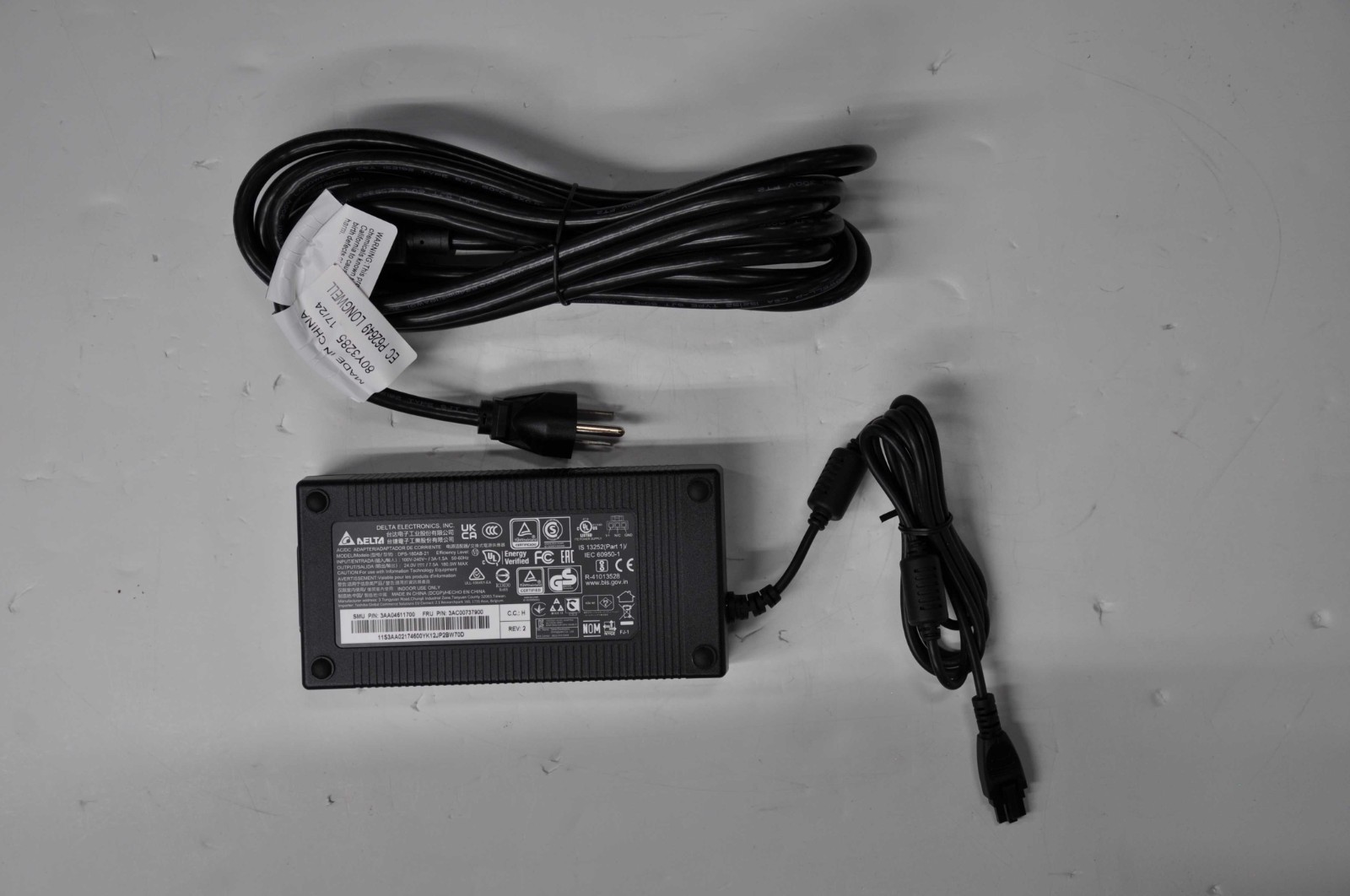 TOSHIBA TCX 810 E65, PROCESSOR: INTEL CORE I5, MEMORY 8GB RAM 256SSD 6201-E65-00