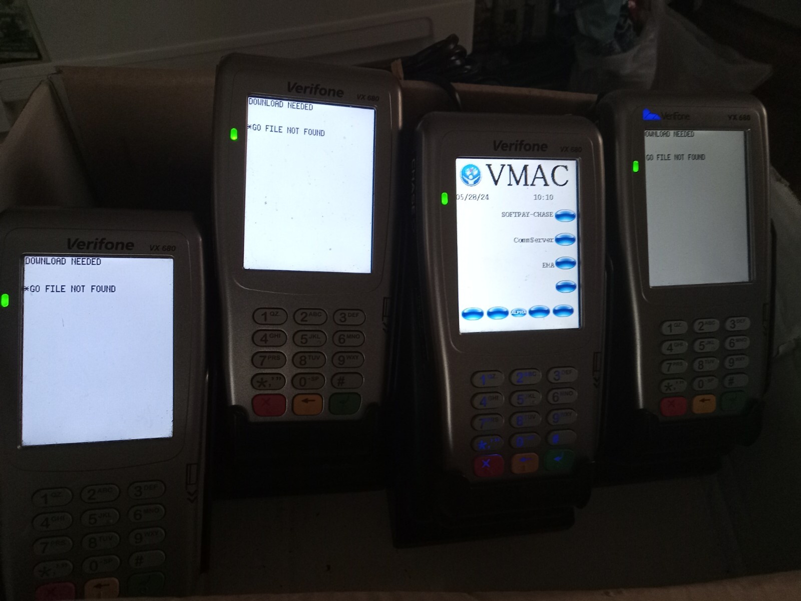 4 Verifone VX 680 Credit Card Reader Terminals W/3 Docking Stations & 1 AC Plug