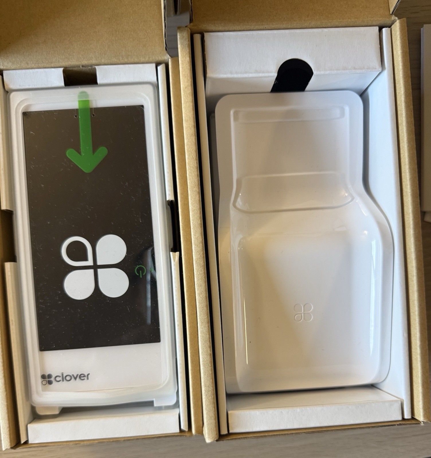 Clover Flex 4 Wireless Credit Card Terminal w/ Cradle, Model C406, Android