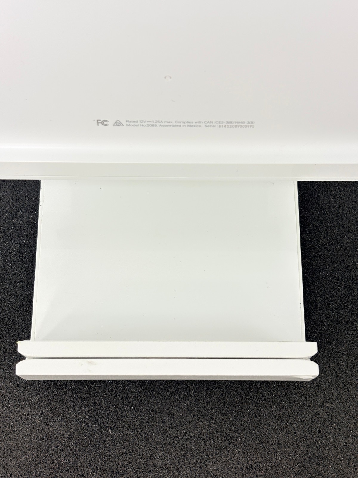 Pre Owned | Square S089 POS Terminal Countertop Dock Only – White for 9.7″ IPAD