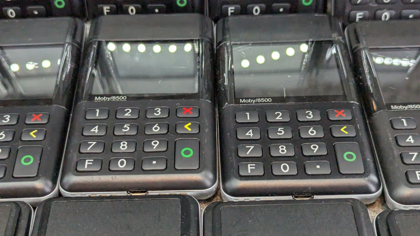 17 x Ingenico Moby/8500 Black Wireless Portable Card Reader Mobile – For Parts