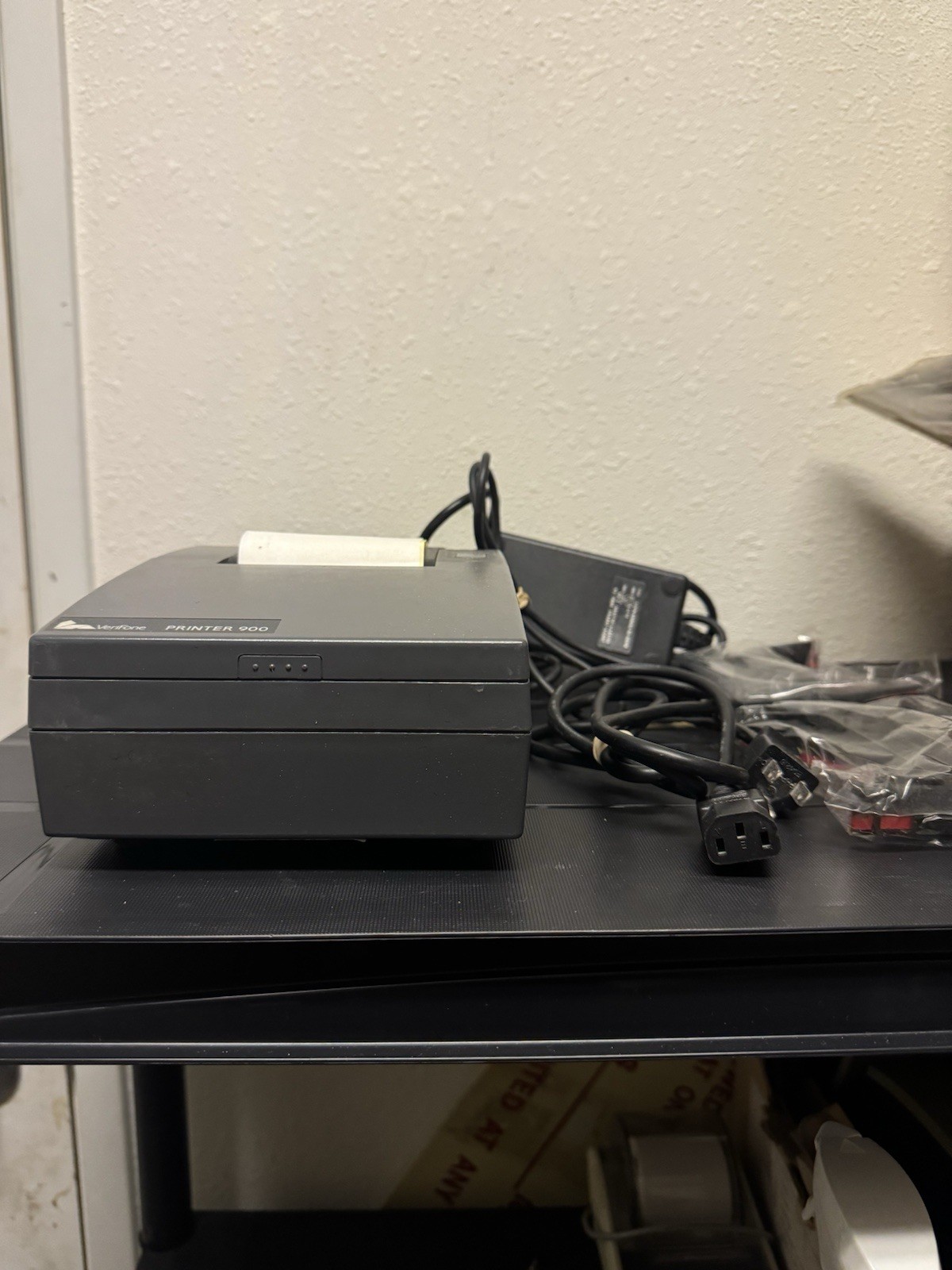 VeriFone P900 Credit Card Receipt Printer Set – Good Condition –