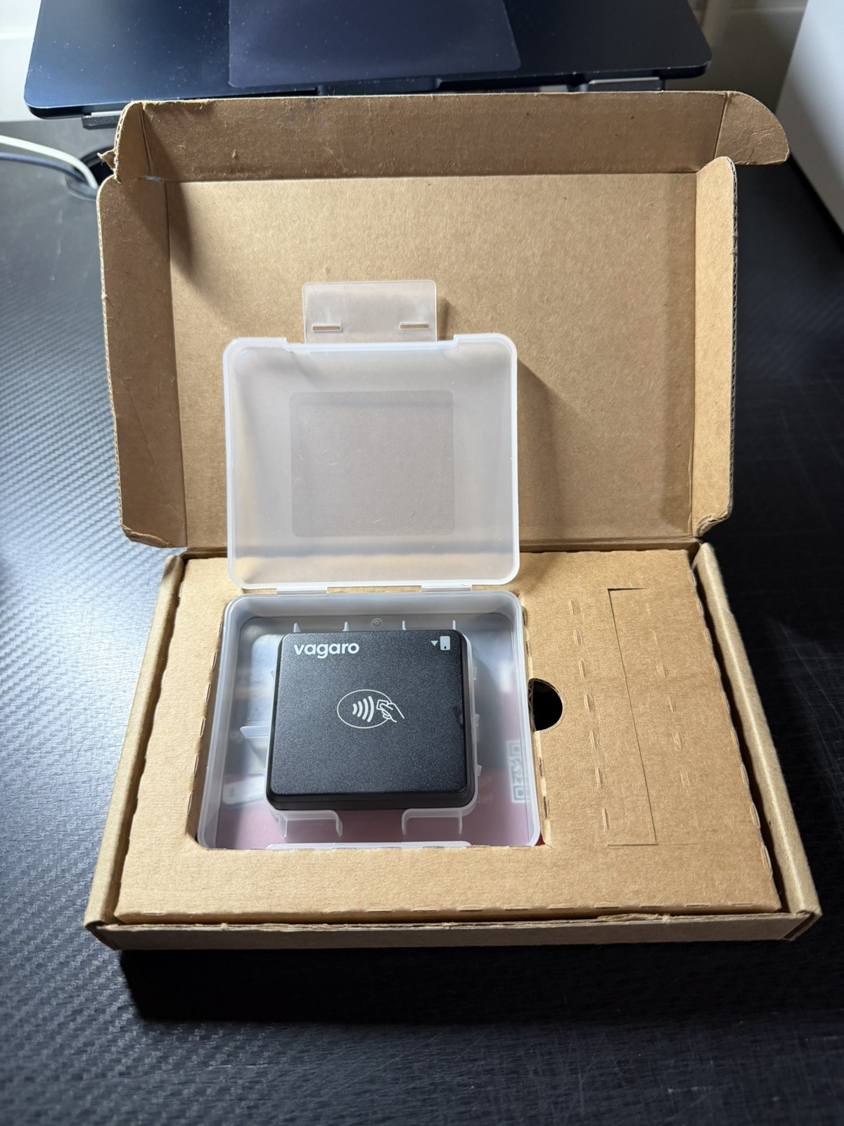 BBPOS Vagaro Chipper 3X BT Tap To Pay Credit Card Terminal Reader