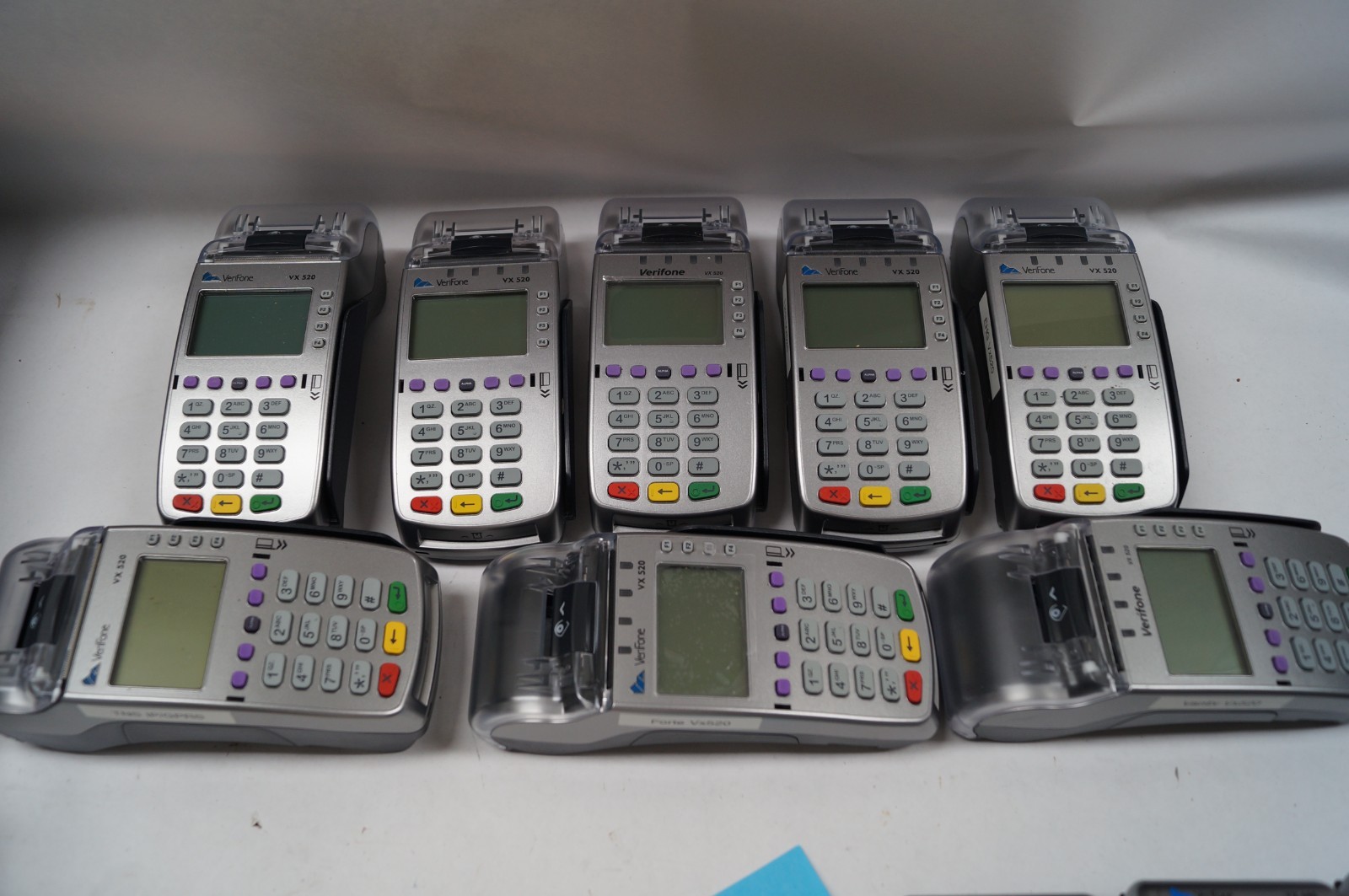 LOT (8) VeriFone VX 520 EMV Terminal 3 with Bottom Covers RESELLER WORKING D322