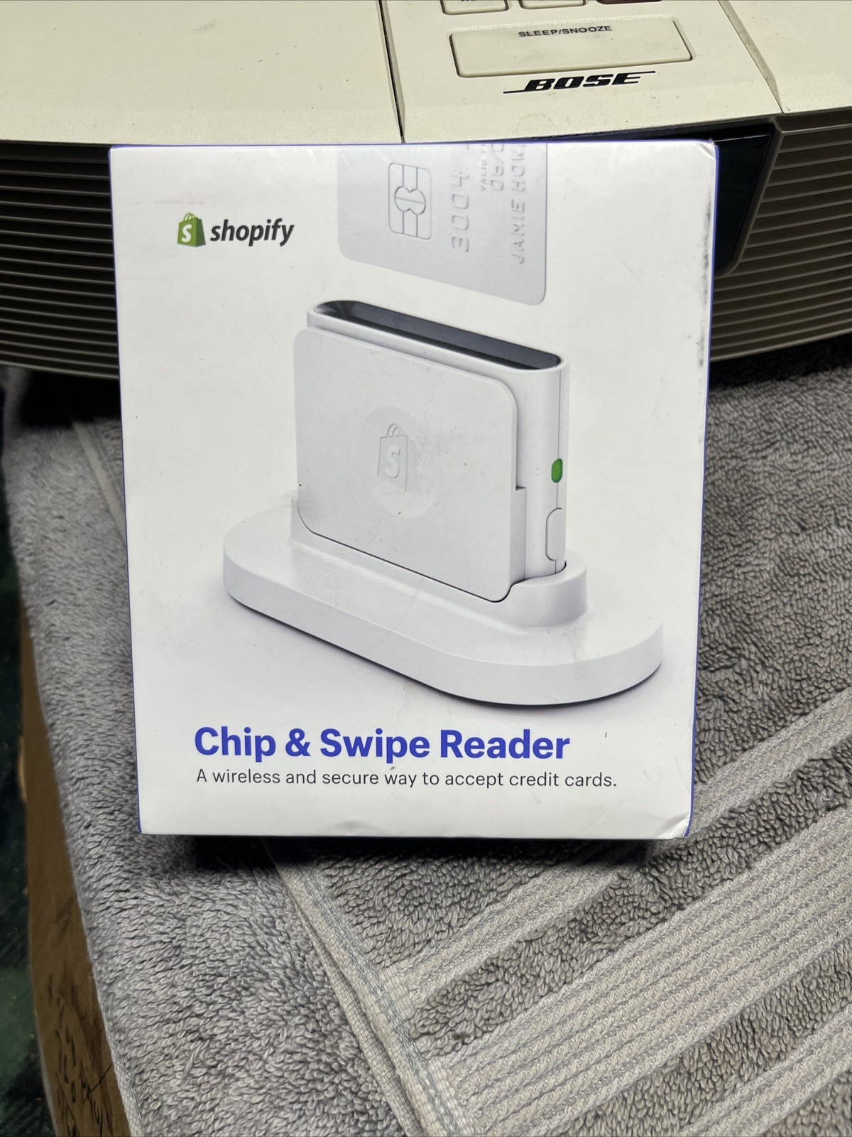 Shopify Chip and Swipe Credit Card Reader Wireless White Model S1701 – NEW
