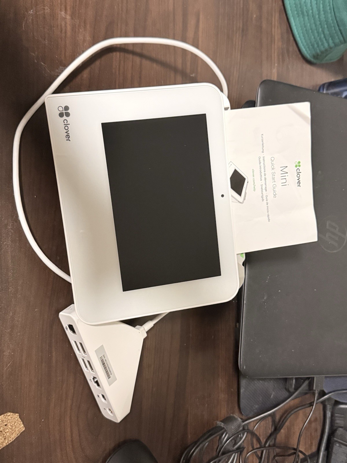 Clover Mini Credit Card Terminal White w/ Stand/Hub & Cables
