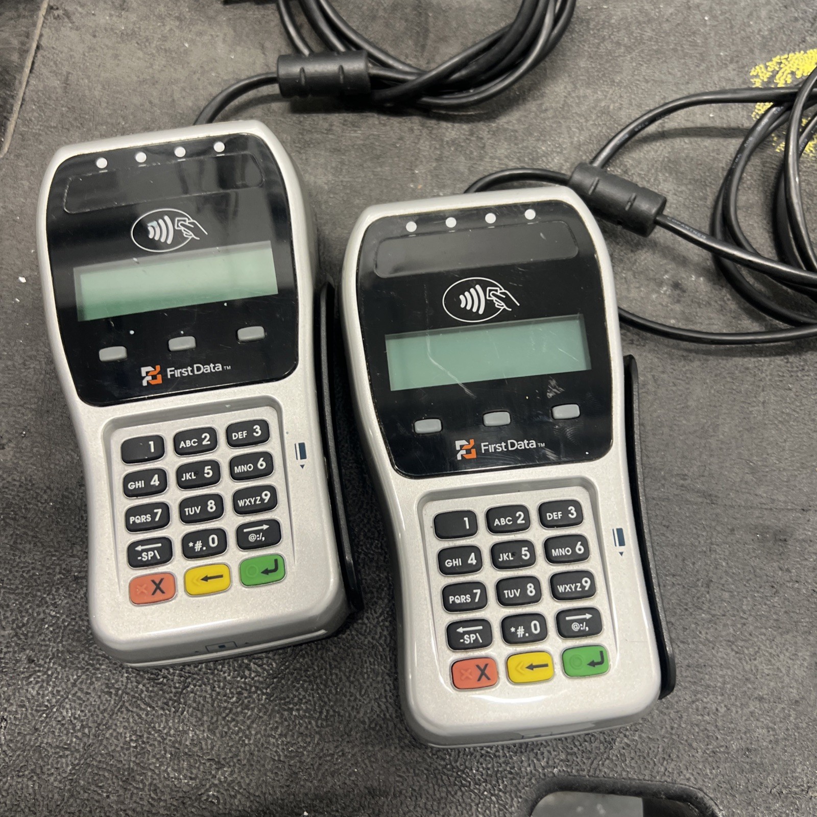 First Data FD-35 Pin Pad Credit Card Reader Apple Pay Swipe Chip ~ Lot Of 2