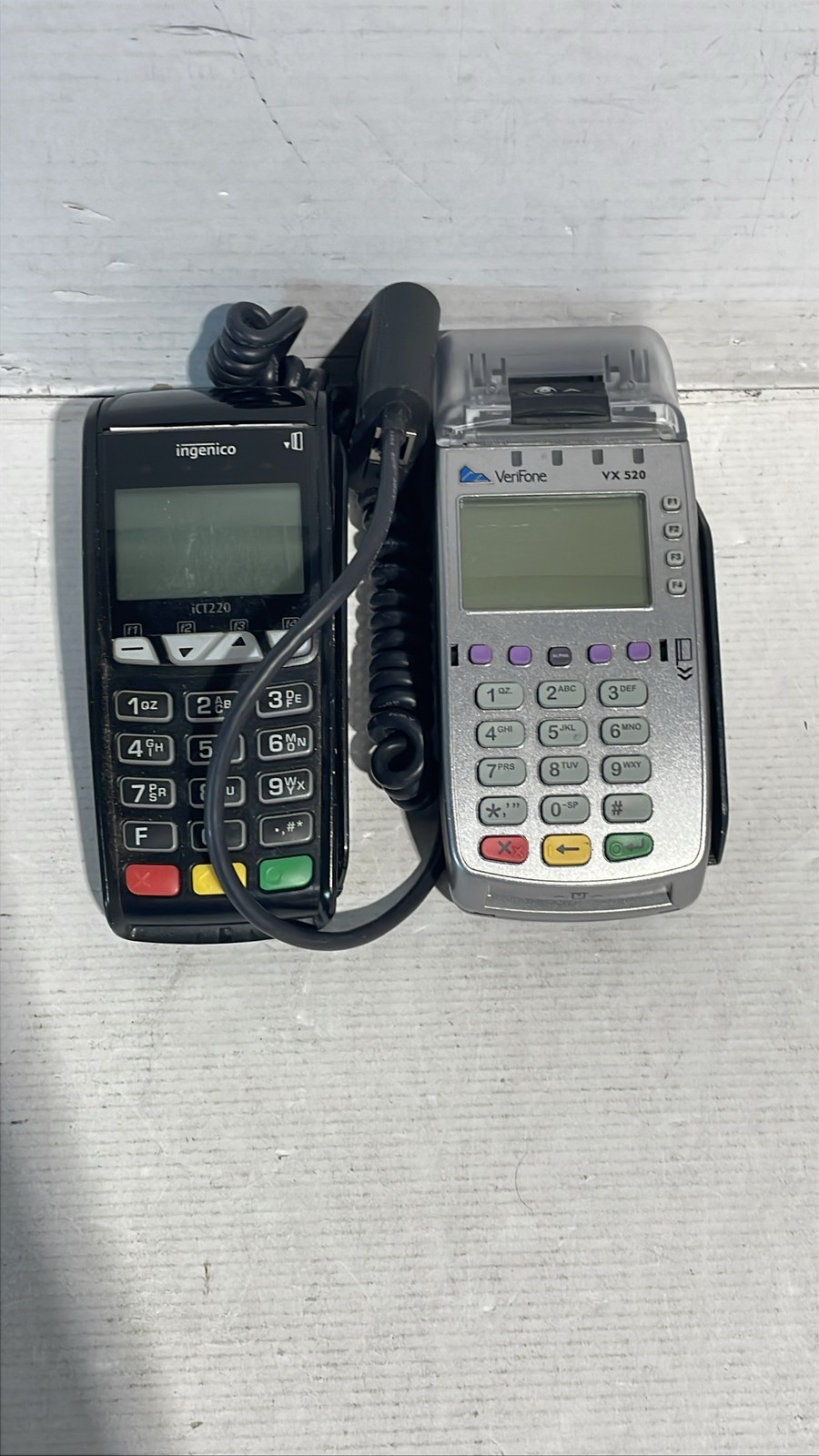 Ingenico iCT220 & VeriFone VX520 Credit Card Payment Terminals Lot Of 2