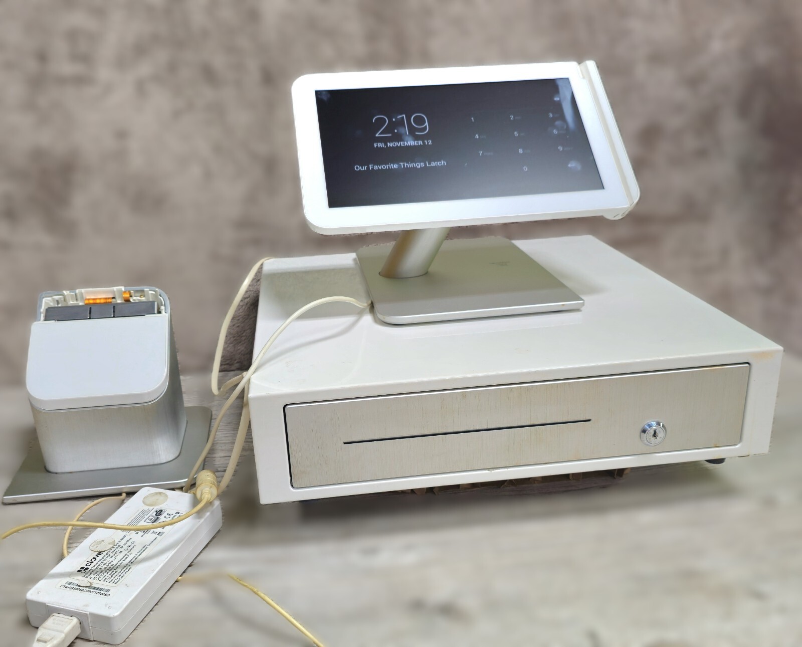Clover System POS 1.0 w/C100 Touchscreen + P100 Printer + D100 Cash Drawer