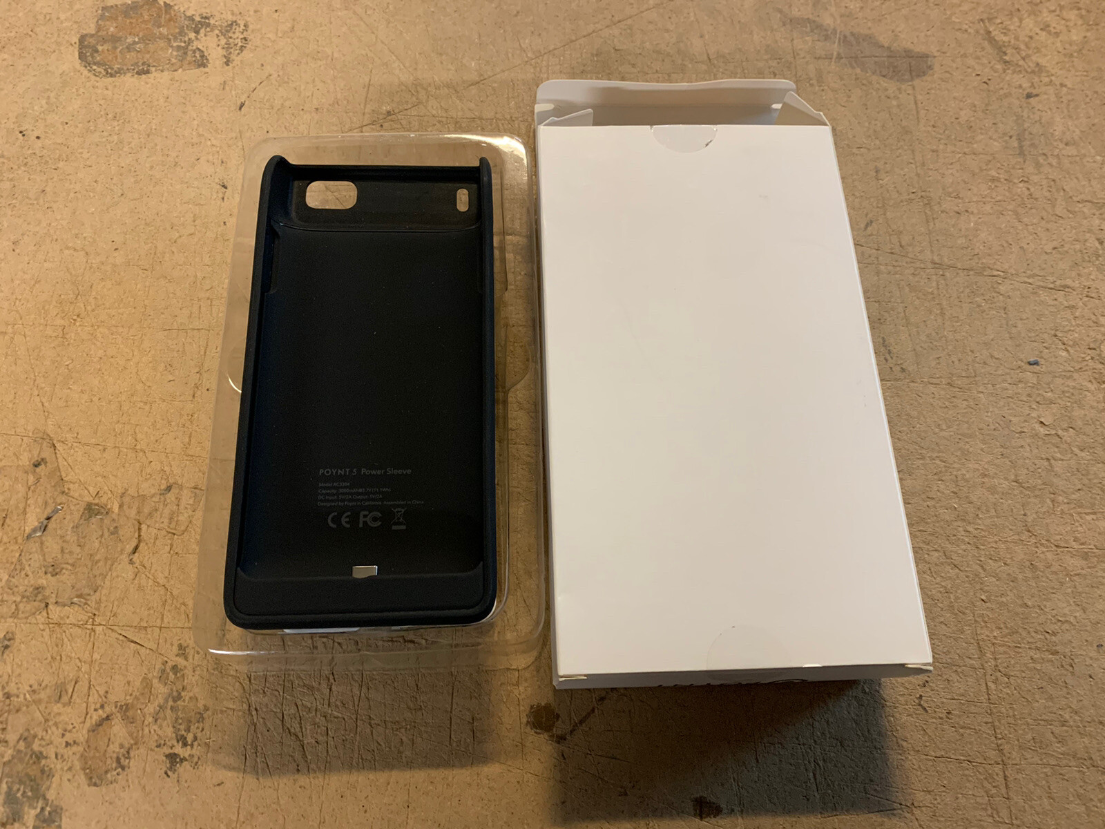 Poynt 5 Power Sleeve Charger Case AC3304 Black NEW OPEN BOX