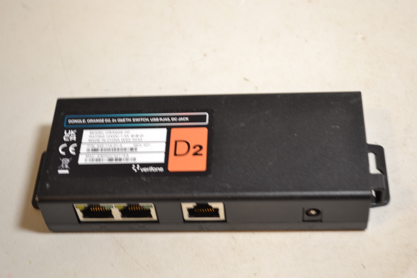 Verifone Dongle, Orange D2, 2xGbETH Switch, USB RJ45, DC Jack